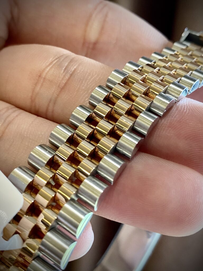 Rolex Replica Watches DateJust Black Dial Gold Wrapped GM Factory 36mm - Elite Watch Atelier