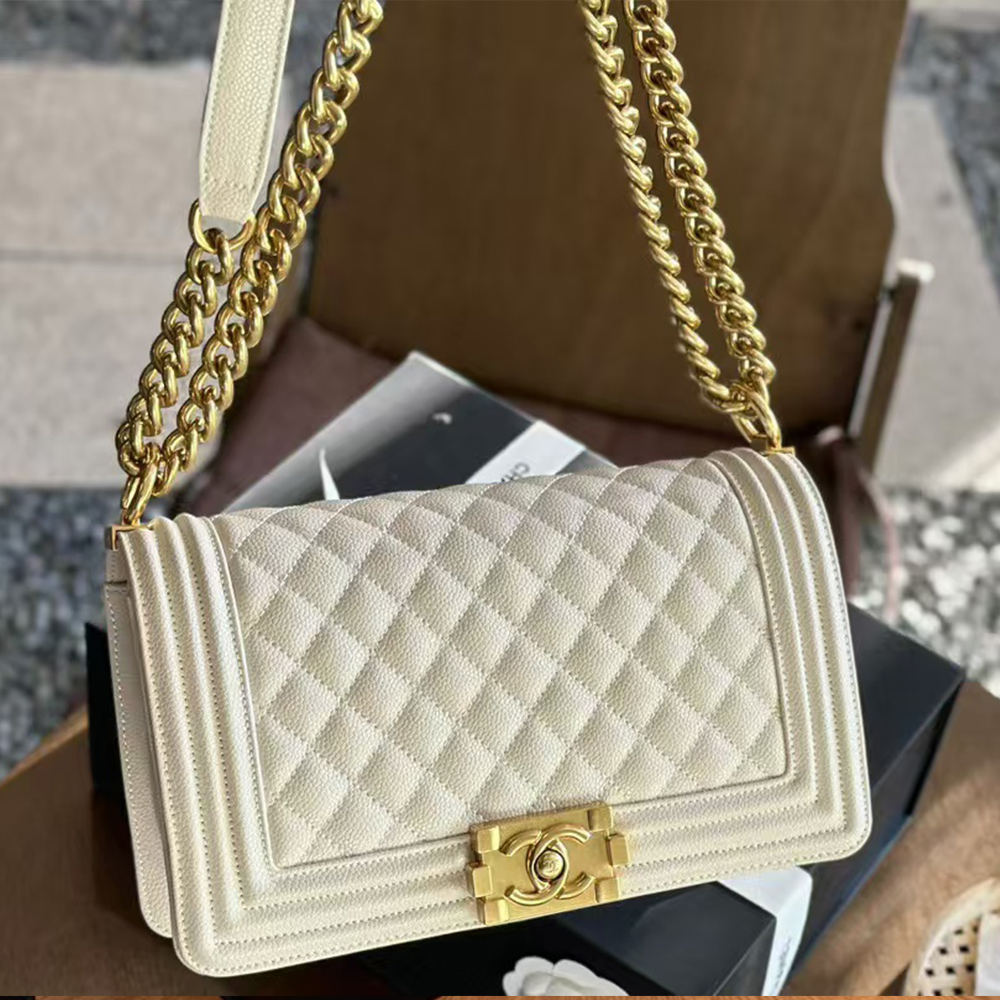 Chanel Large Boy Flap Bag1:1High-quality replica