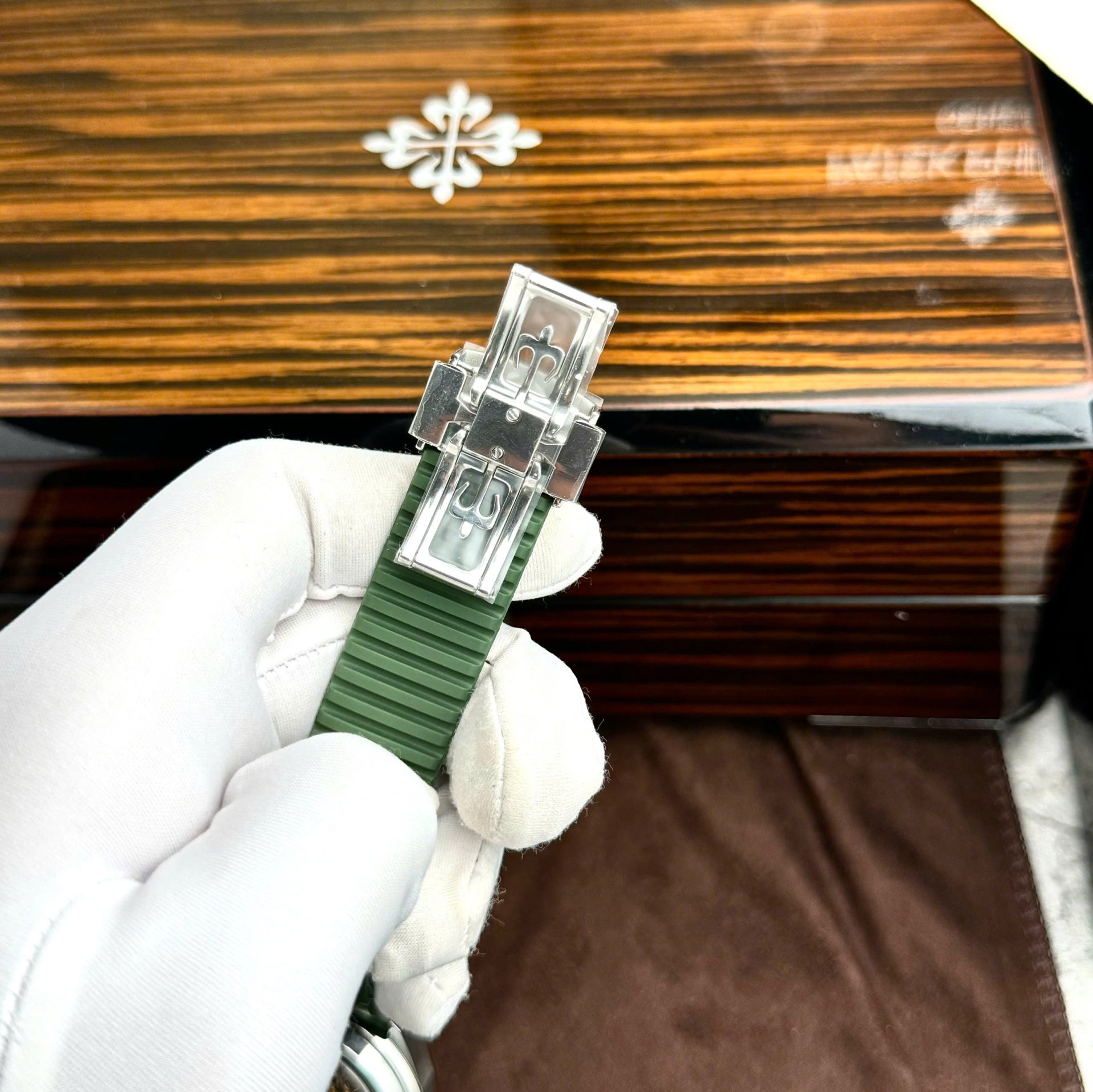 Patek Philippe Replica Watch Aquanaut 5968G Green Dial Rubber Strap 42.2mm - Top club