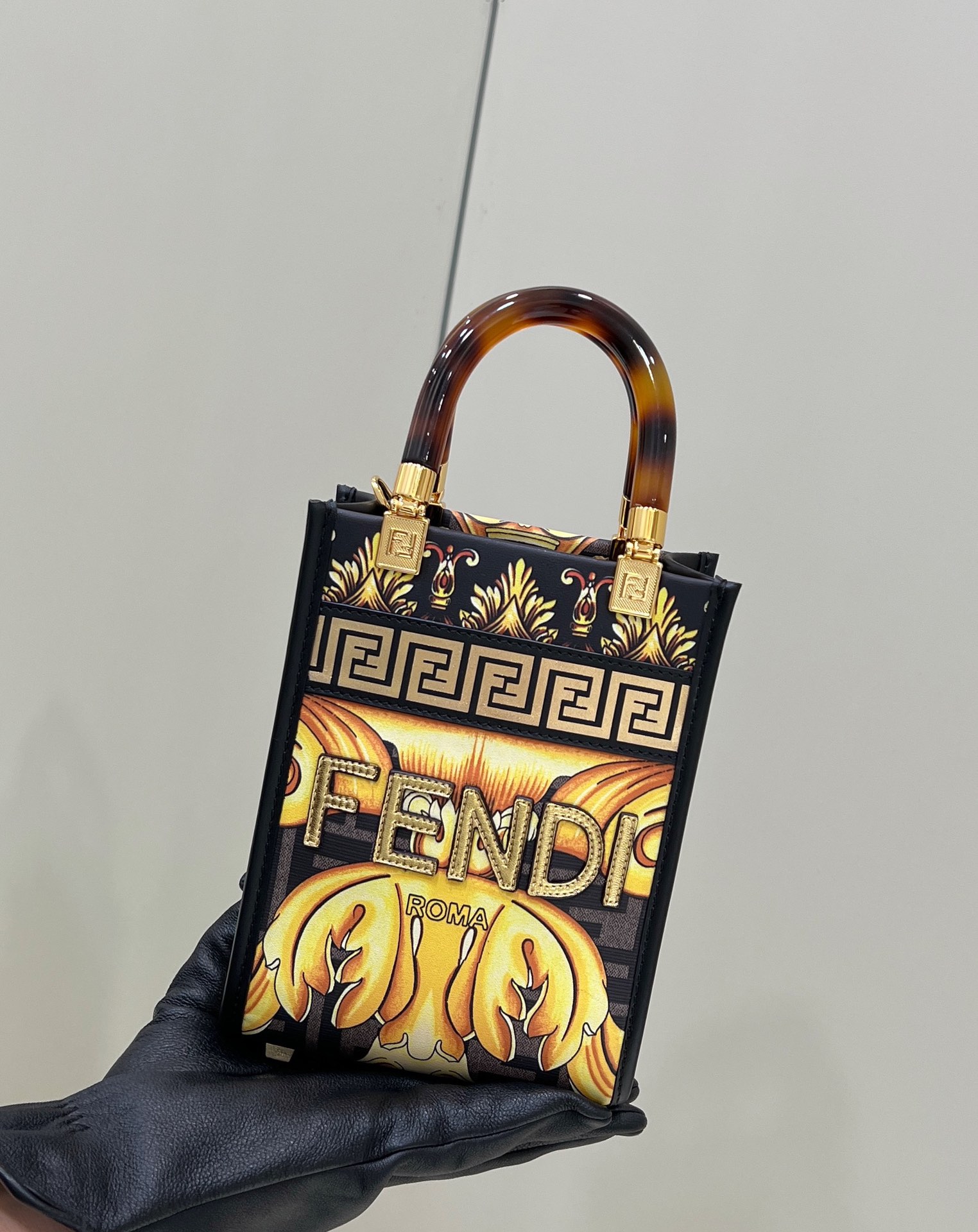 Fendi Sunshine shopper - Replicaclubs