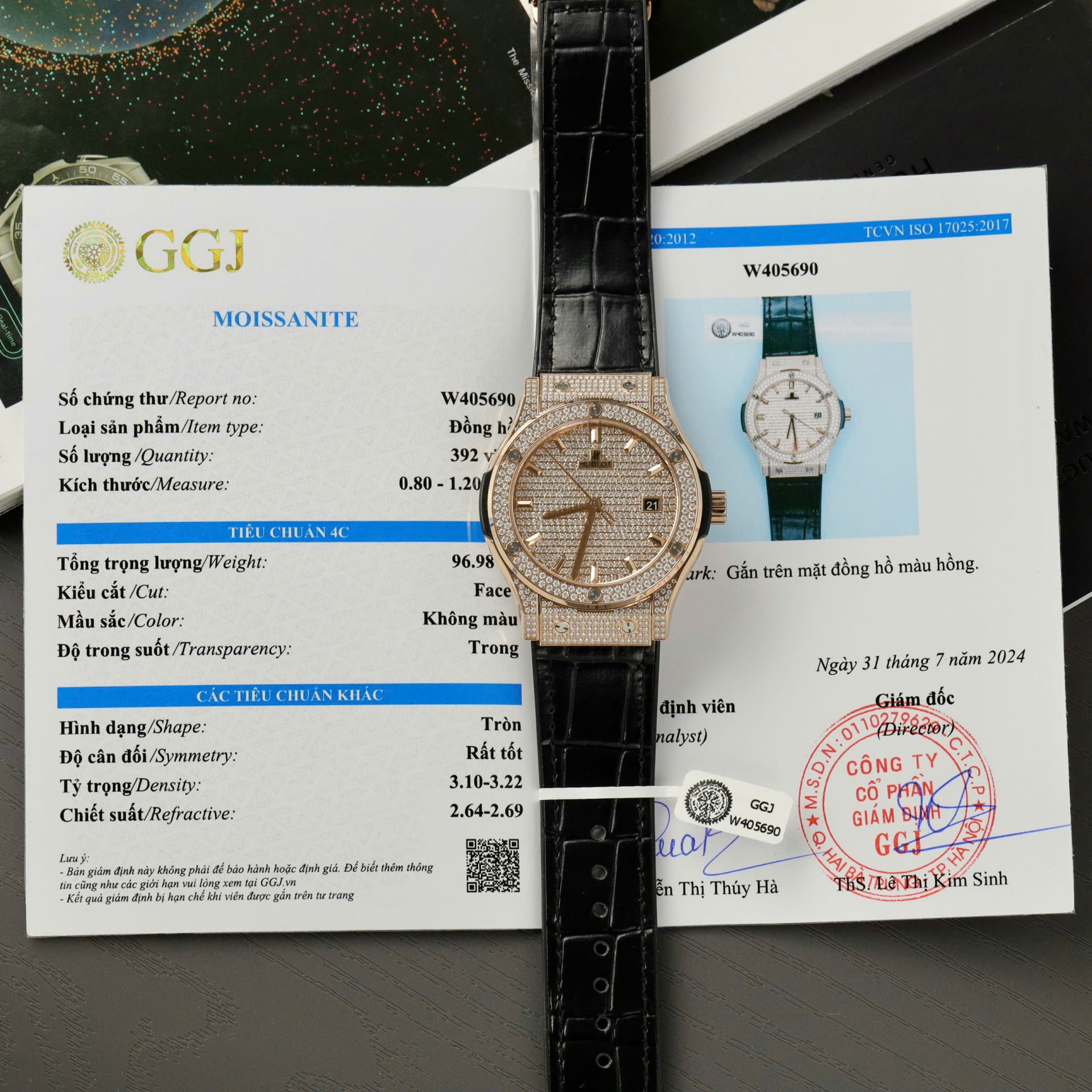Hublot Classic Fussion King Gold Best Replica Watches Custom Full Moissanite Diamonds 42mm - Elite Watch Atelier