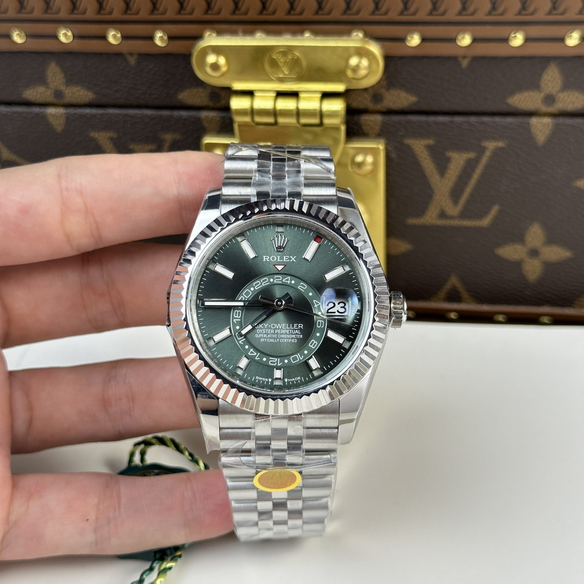 Rolex Replica Watch Sky Dweller 336934 Strap Jubilee Dial Green 42mm - Elite Watch Atelier