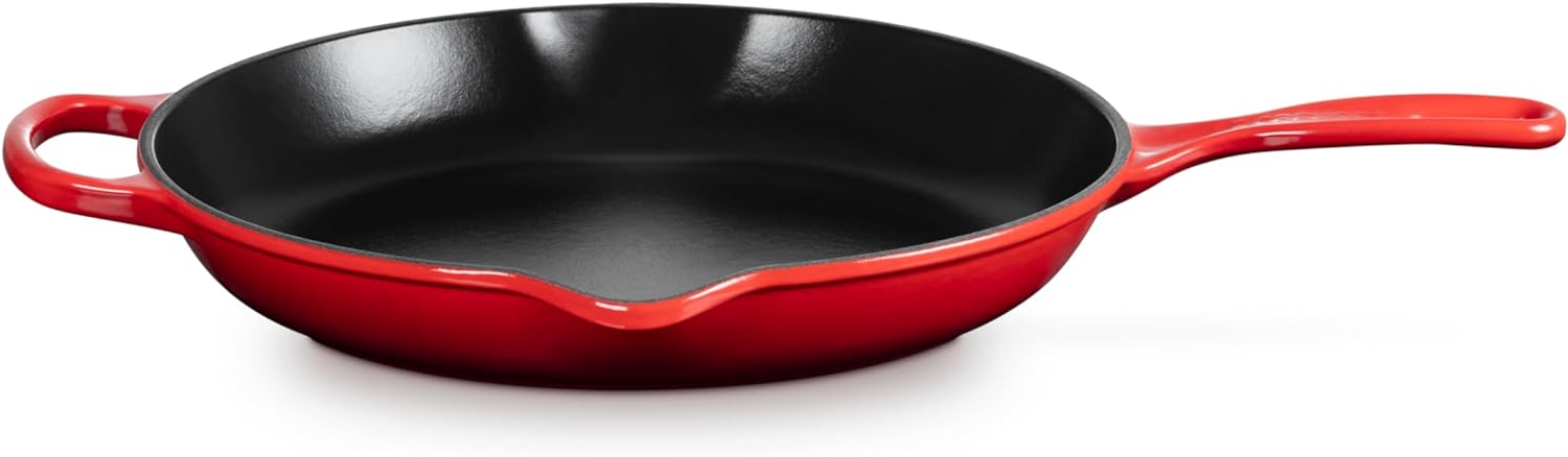 Le Creuset Enameled Cast Iron Signature Iron Handle Skillet, 11.75