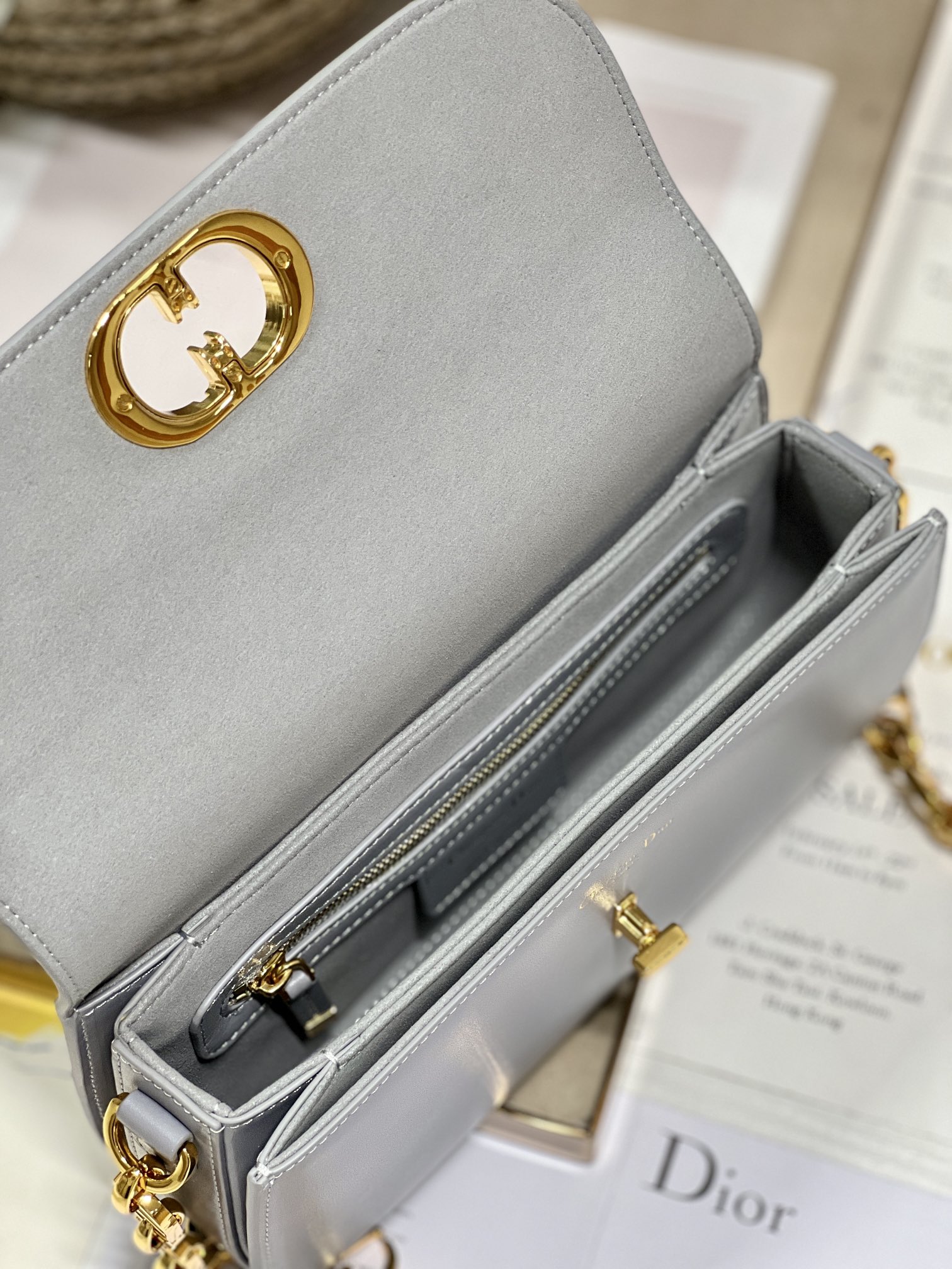 30 Montaigne Avenue Bag Black/White/Blue/Beige/Light Pink For Women 9 in/ 22.5cm M9260UMOA_M9001:1High-quality replica