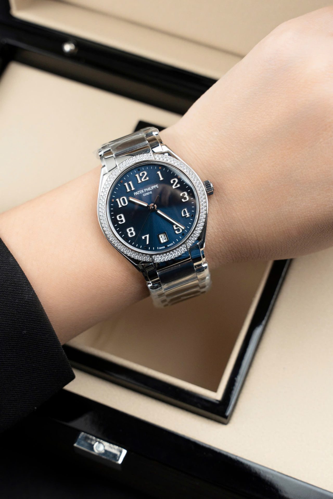 Patek Philippe Twenty 4 7300 Replica Watches Blue Dial Metal Wire 36mm - Top club