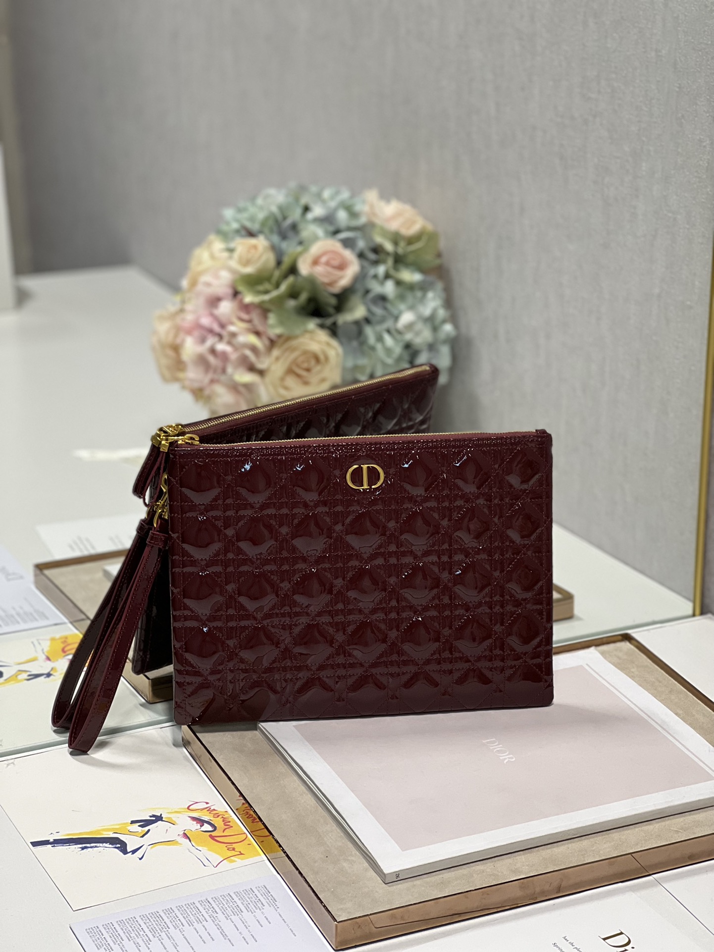 Large Caro Daily Pouch Black/Grey/Brown For Women 12in/30cm S5086UWHC_M9001:1High-quality replica