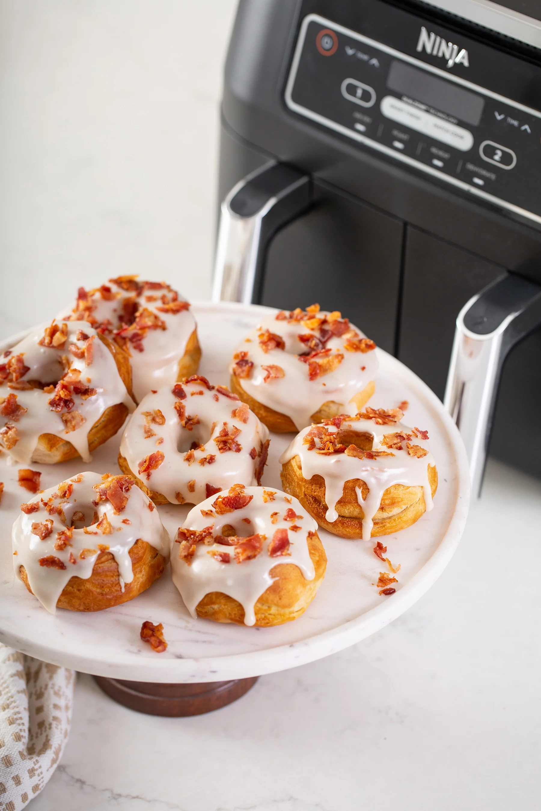 Restored Ninja DZ100 Foodi? 4in1, 8Qt., 2Basket Air Fryer with Dualzone? Technology (Black)
