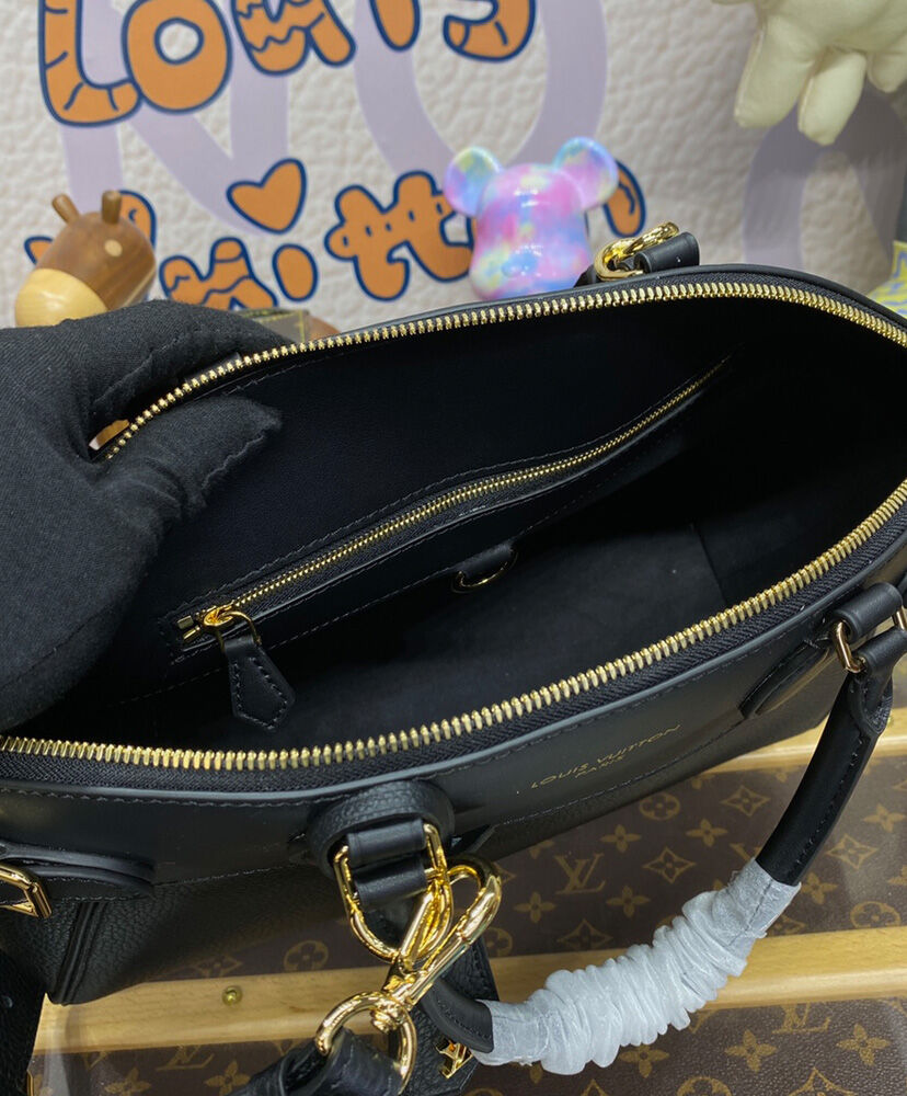 Louis Vuitton Lock It MM M22914 M229251:1High-quality replica