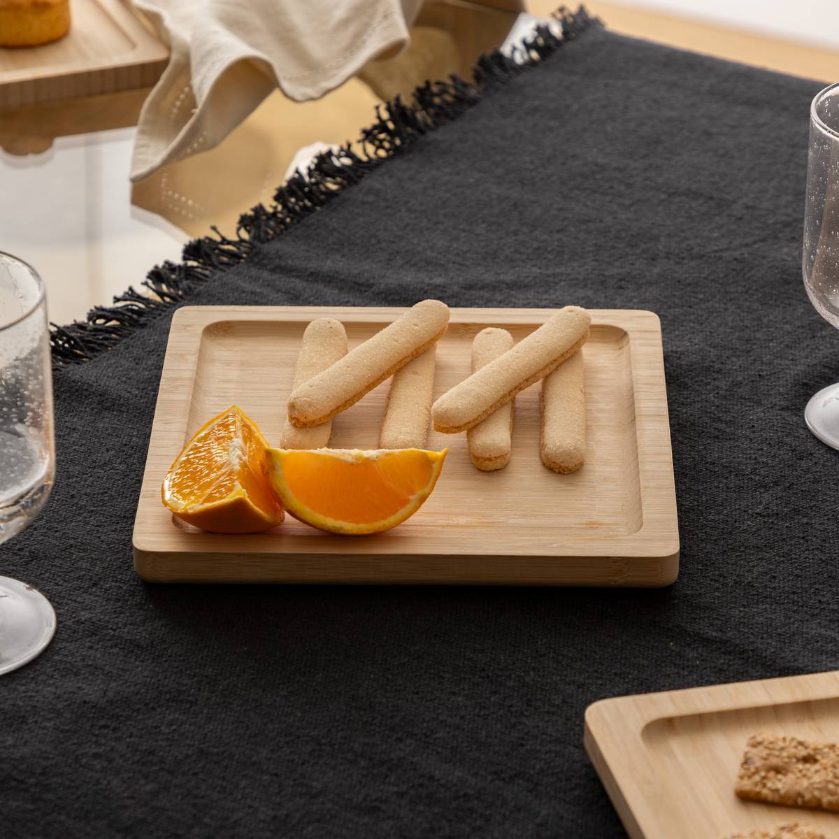 Presentation plate"Rio" 20x20 cm, Beige