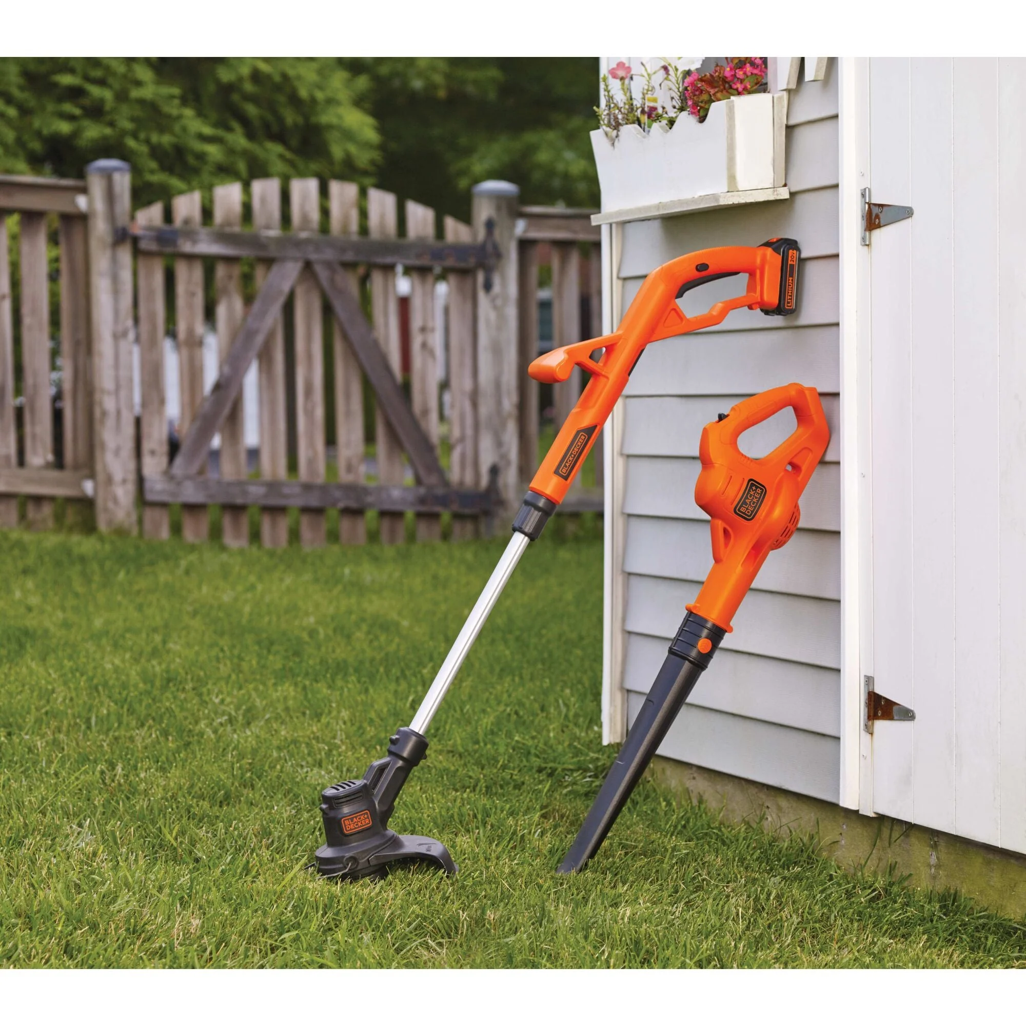 BLACK+DECKER 20V MAX* Lithium 10 In. String Trimmer/Edger + Hard Surface Sweeper Combo Kit, LCC221 - Image 5