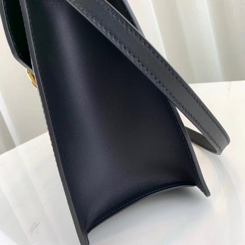 Replica Gucci Sylvie Medium Top Handle Bag 4316651:1High-quality replica