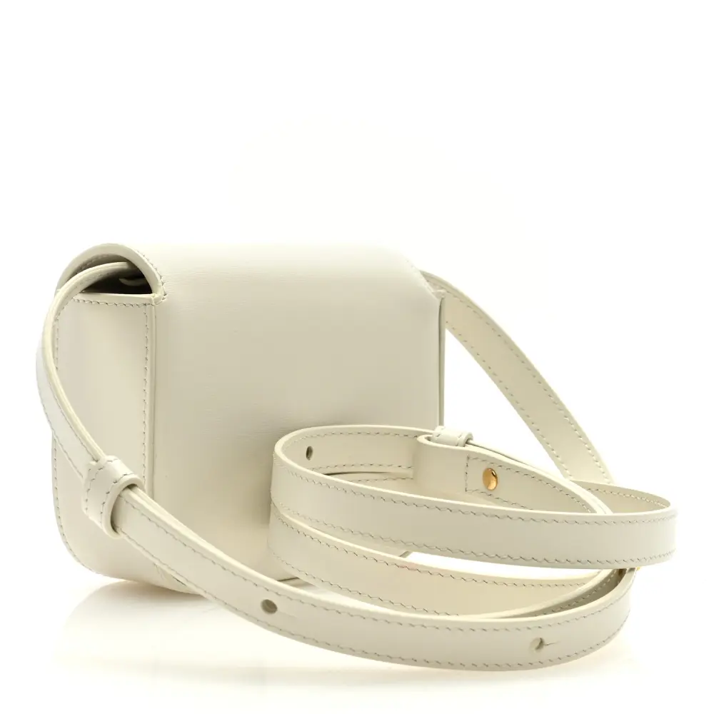 Superfake Handbags: Celine Mini Triomphe in White Calfskin Review1:1High-quality replica