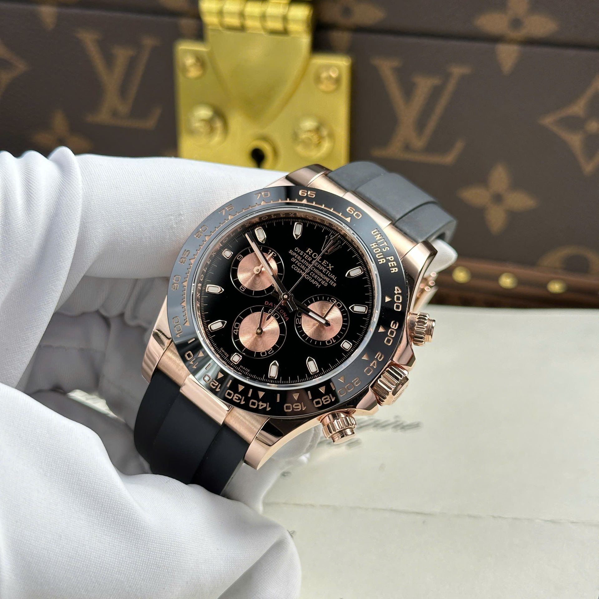 Rolex Cosmograph Daytona 116515LN Black Dial Replica 11 Watch Gold Wrapped 40mm - Elite Watch Atelier
