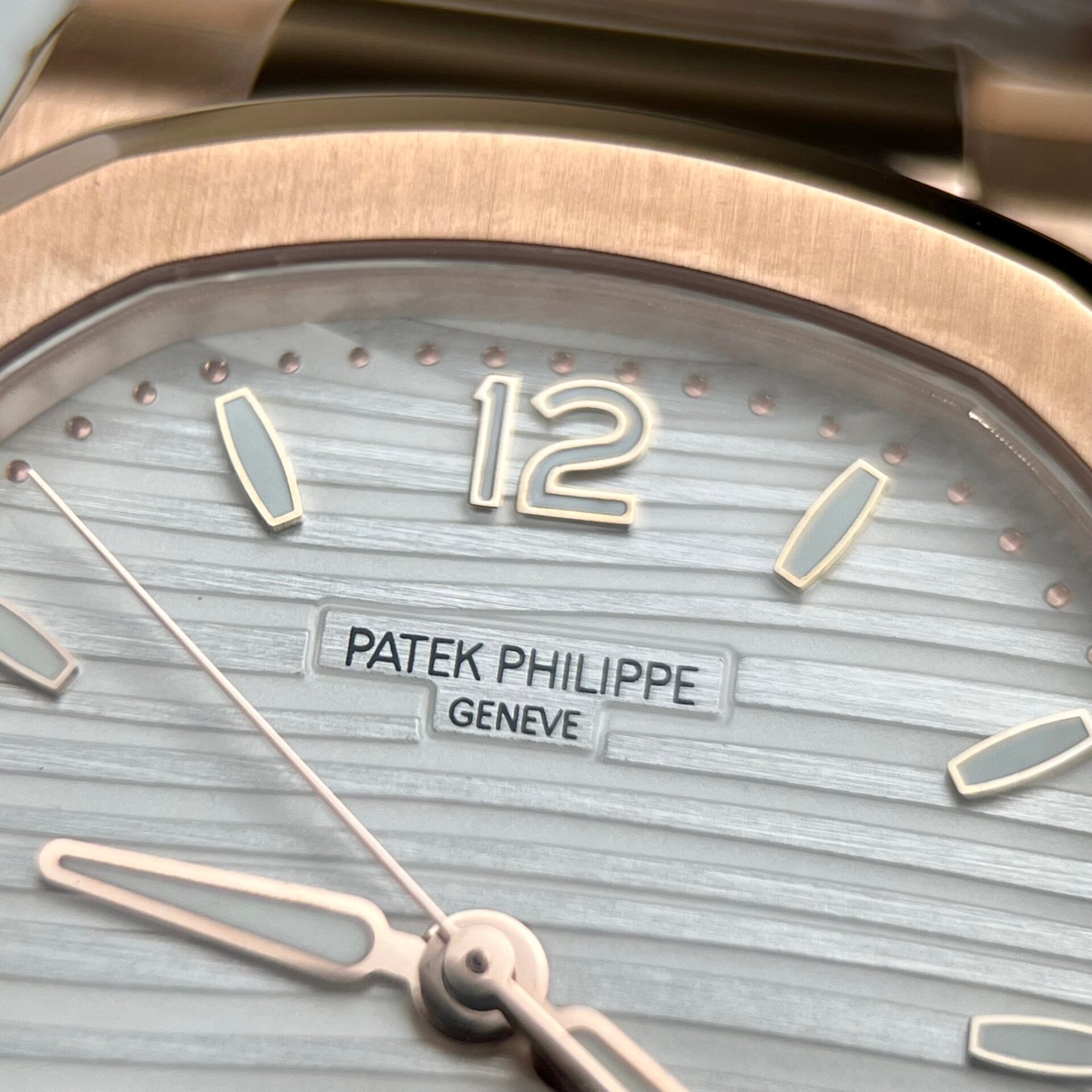 Patek Philippe Best Replica Watch Nautilus 7118 Gold Wrapped White Dial 3K Factory 35.2mm - Top club