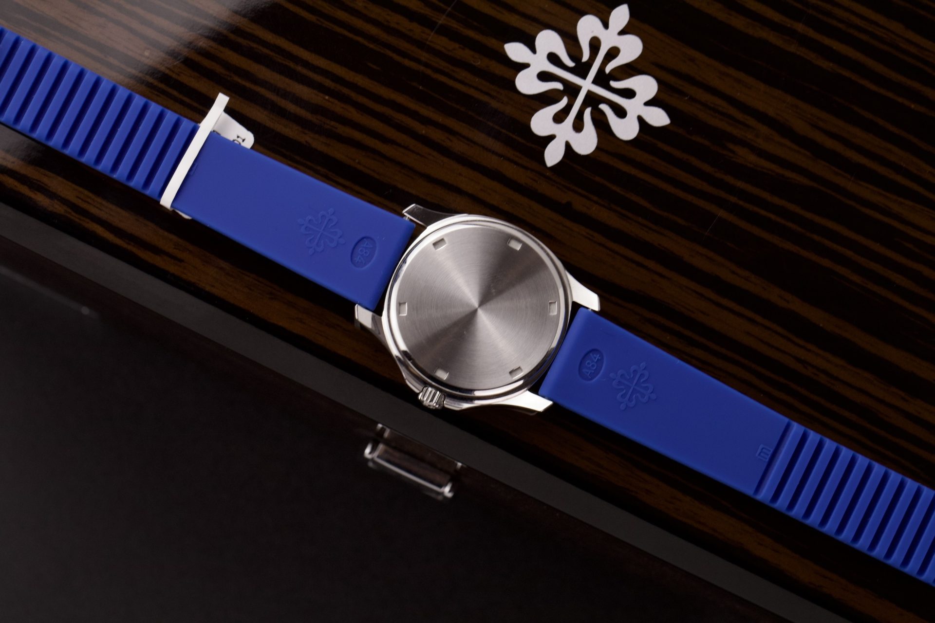 Patek Philippe Rep 11 Watch Aquanaut 5067 Moissanite Diamond Grade Blue Quartz Movement 35.6mm - Top club