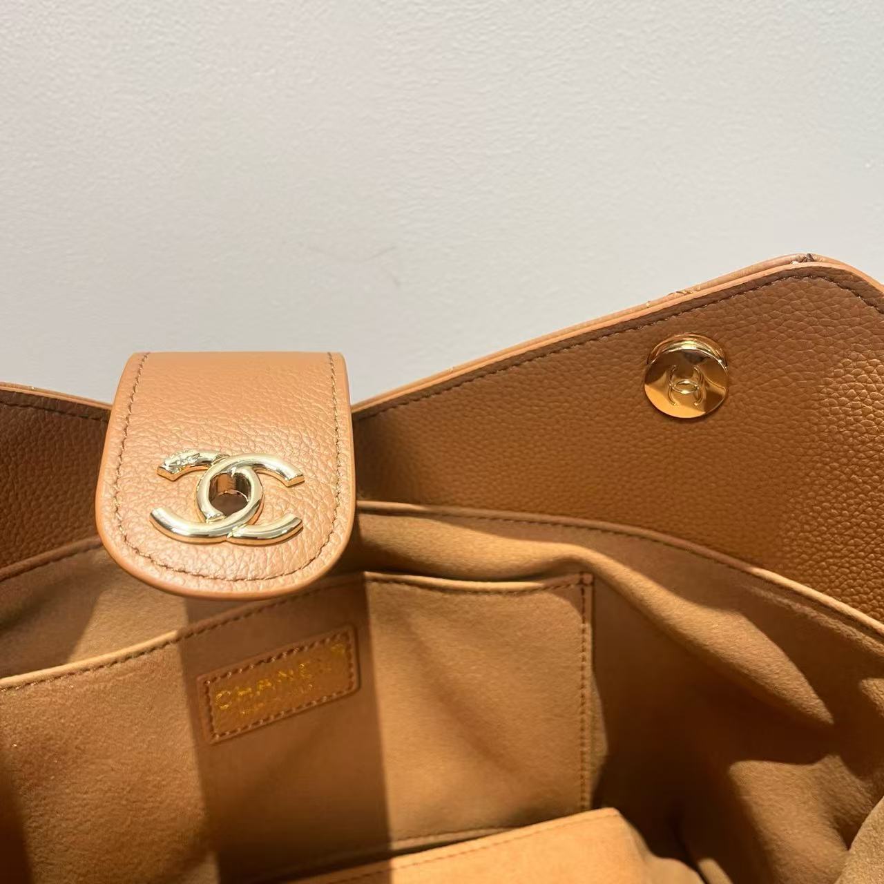 Chanel Maxi tote bag from the Spring/Summer 2026 collection1:1High-quality replica