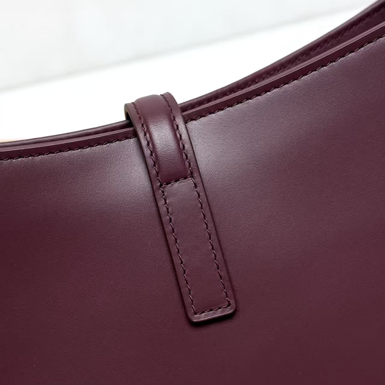 Saint Laurent LE 5 À 7 Smooth Leather HandBag1:1High-quality replica