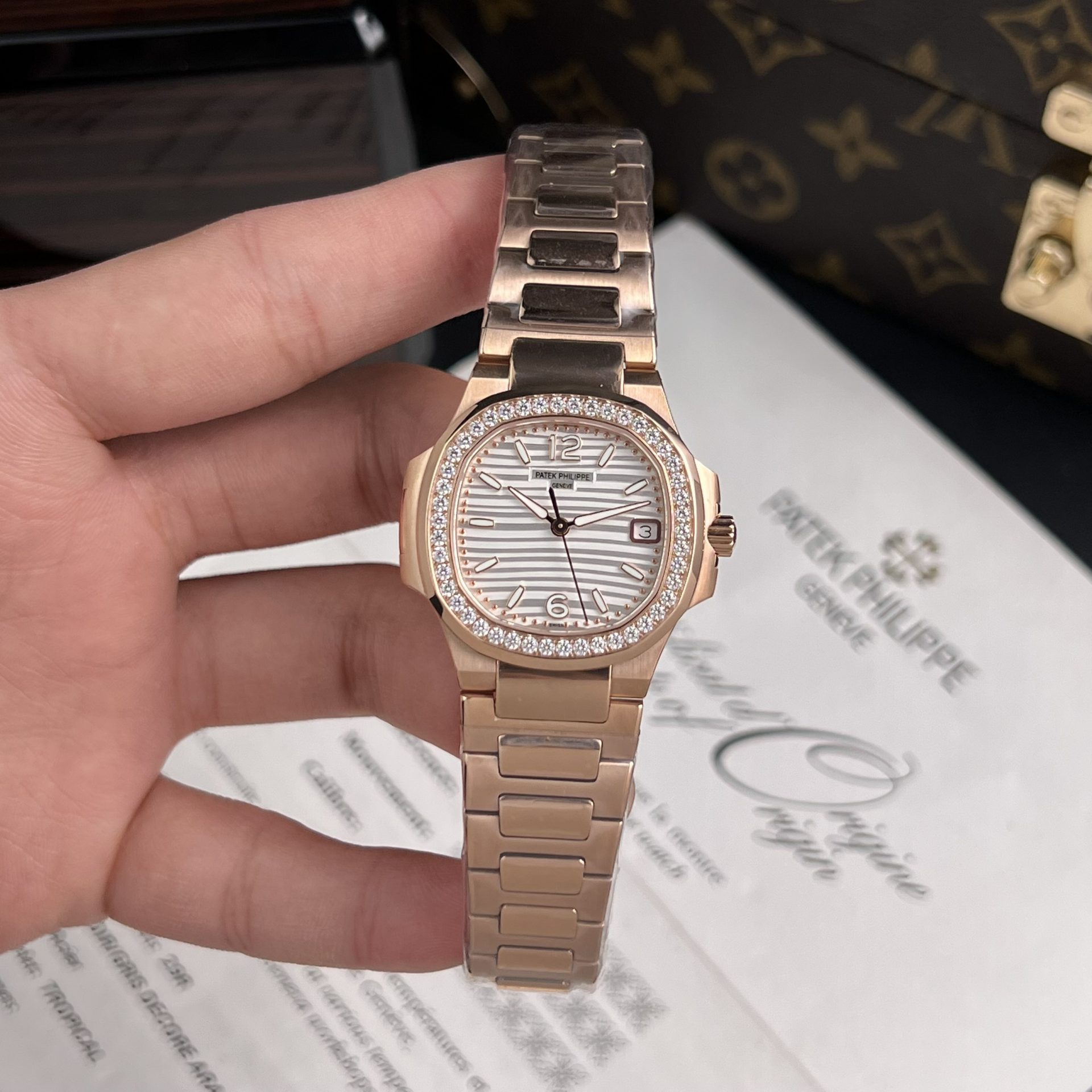 Patek Philippe Replica Watch Nautilus 7010 White Dial Womens GR Factory 32mm - Elite Watch Atelier