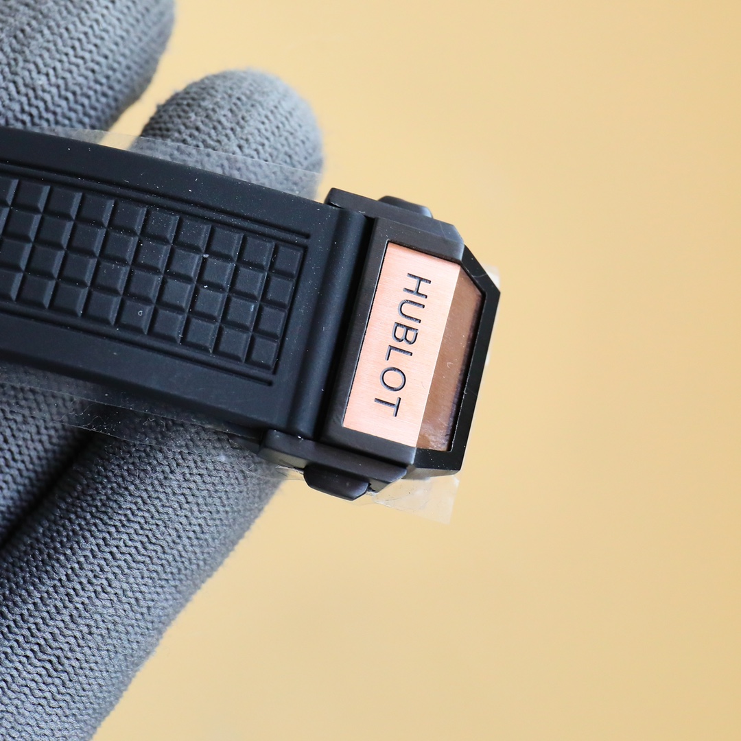 HUBLOT SQUARE BANG UNICO 45mm Rubber Strap(1:1 replica) - Top club