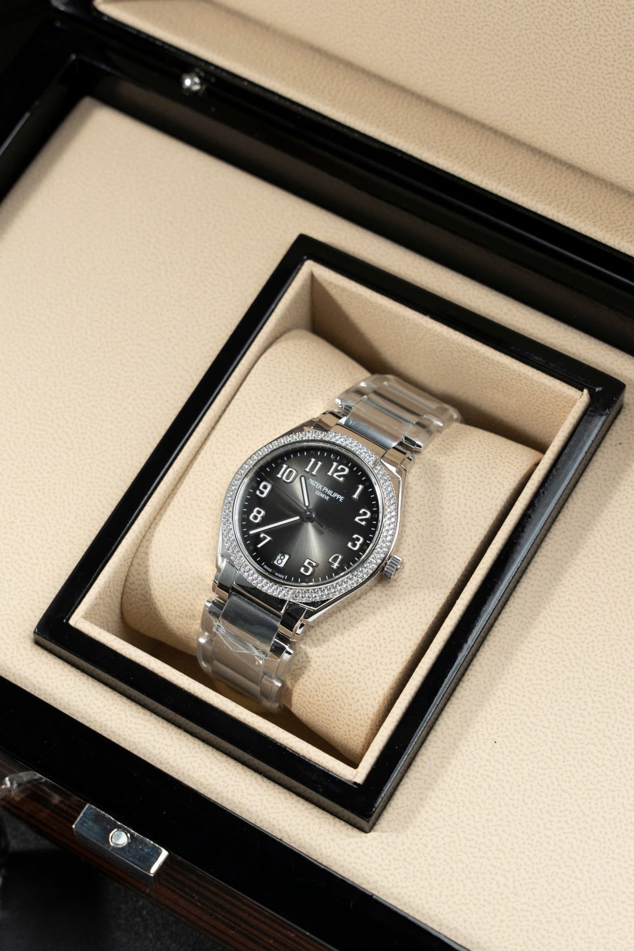 Patek Philippe Replica Watches Twenty 4 7300 Gray Dial Metal Wire 36mm - Top club