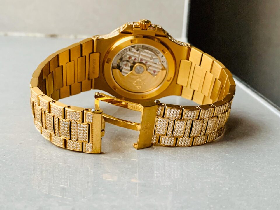 Replica PATEK PHILIPPE ICED Nautilus Jumbo 5711 YG TWF Full Paved Diamonds Dial Case and Bracelet A324 - Top club