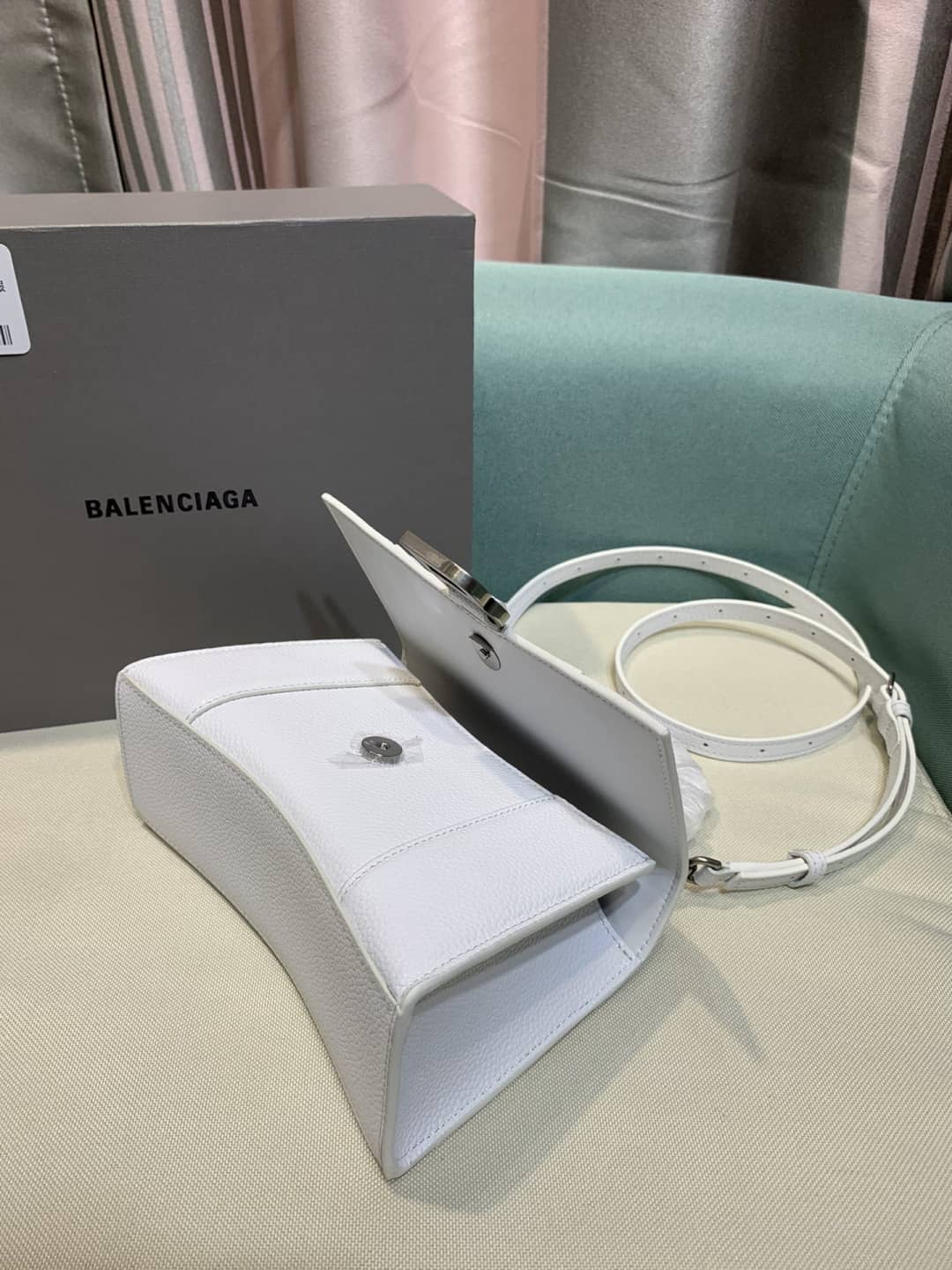Balenciaga Hourglass Leather Top Handle Replica Bag - Replicaclubs