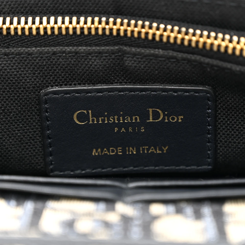 Superfake Dior Handbags That Combine Style and Quality