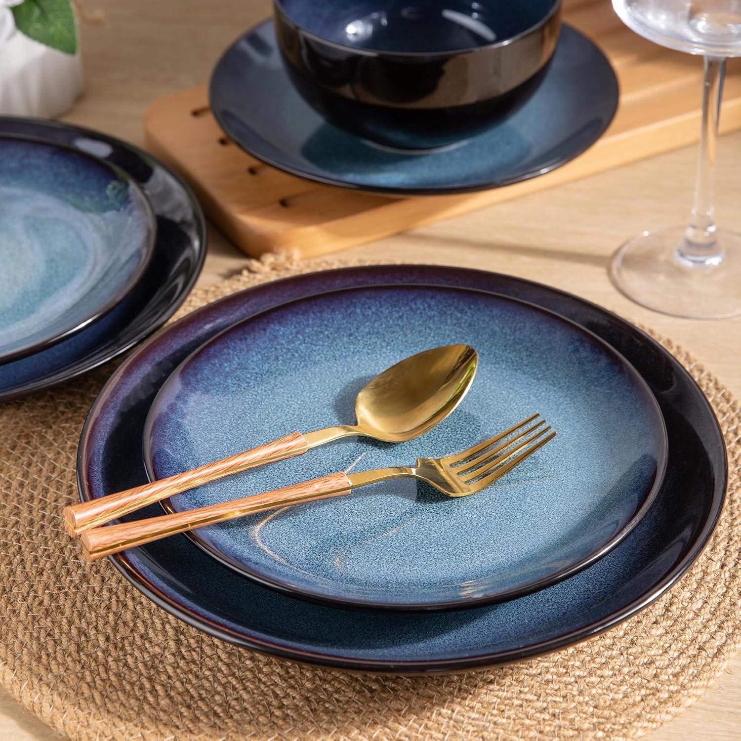 LeRatio Ceramic Dinnerware Sets for 6,Plates and Bowls Sets,Handmade Reactive Glaze Dishes Set,Chip Resistant and Scratch Resistant | Oven&Dishwasher & Microwave Safe-Blue(18PCS)