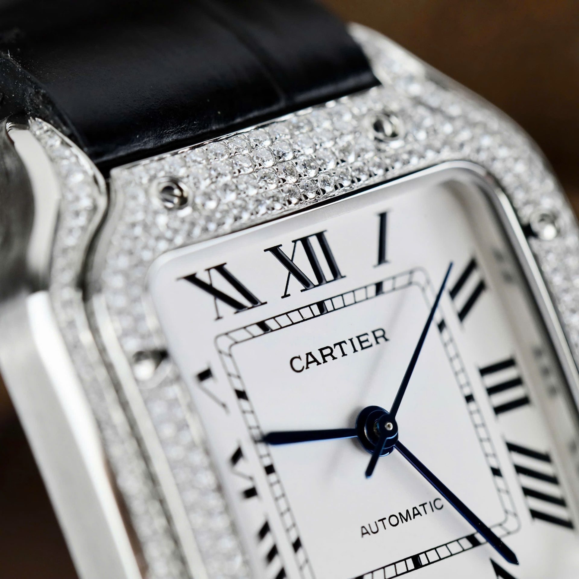 Cartier Santos Women��s White Dial Copies Watches Moissanite Diamonds Custom BV Factory 35.2mm - Top club