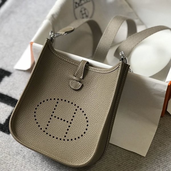 Hermès Replica Evelyne Mini 16 TPM – Noir1:1High-quality replica