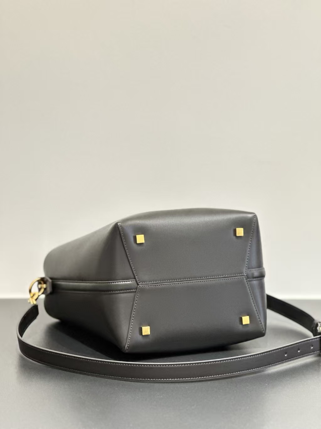 Saint Laurent LE 37 Large HandBag1:1High-quality replica