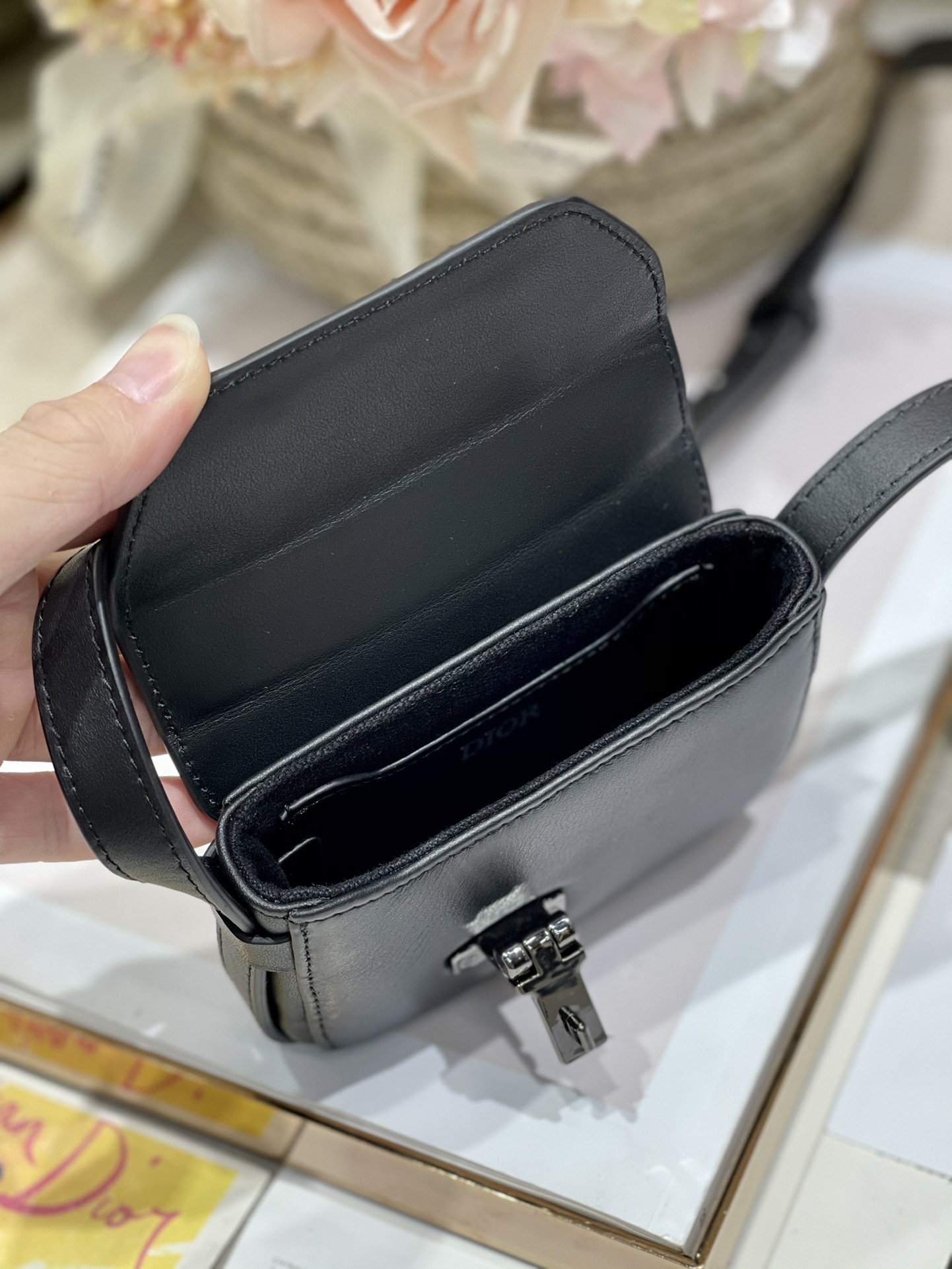 Lock Messenger Pouch Black/Beige For Women 4.5in/11cm1:1High-quality replica