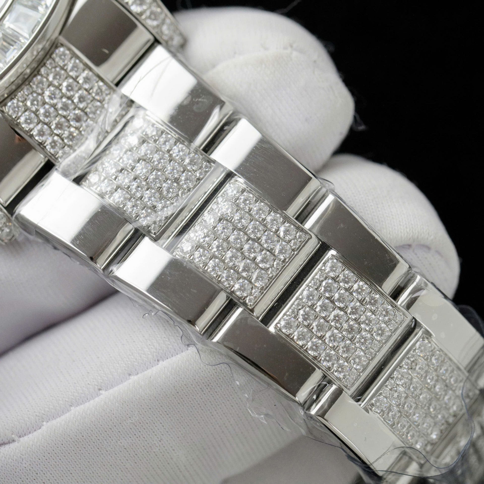 Rolex Daytona Eye Of The Tiger Replica Watch Diamonds Moissanite Hong Kong 40mm - Top club
