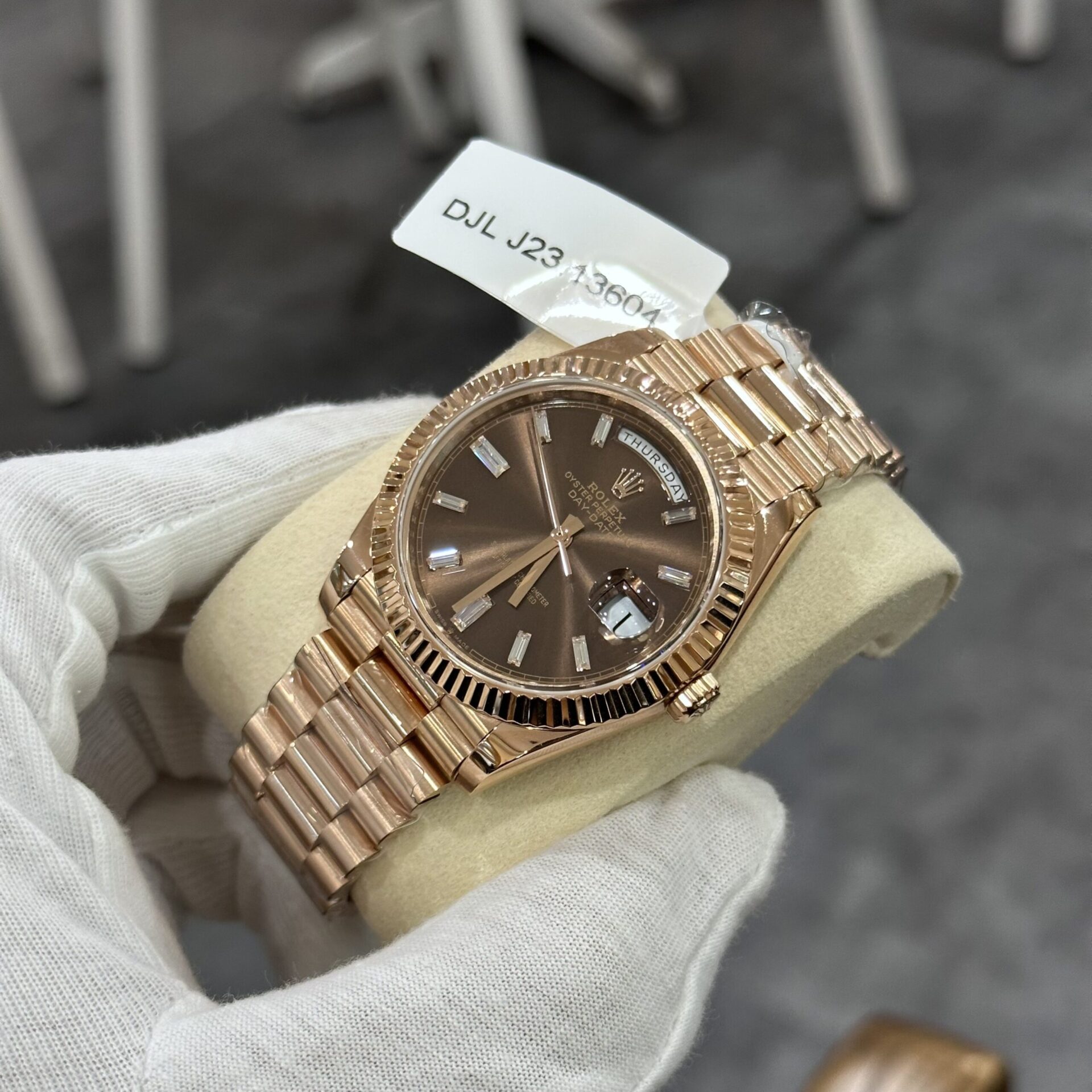Rolex Replica Watch Day-Date 228235 Gold Wrapped Chocolate Dial GM V3 40mm - Top club