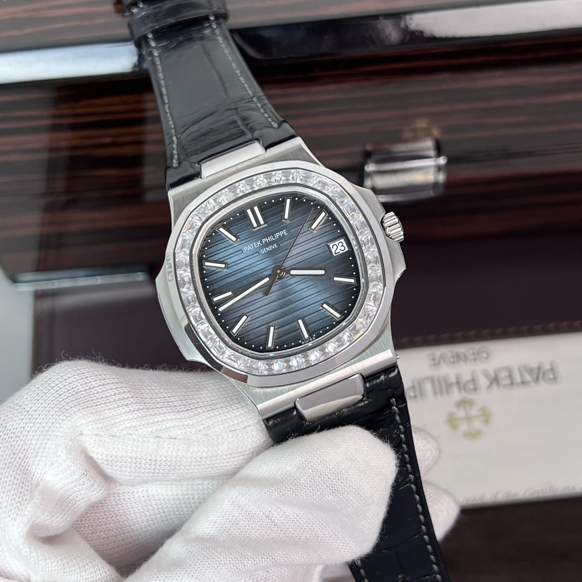 Patek Philippe Nautilus 5723 Replica 1:1 Watch Leather Strap Dark Blue Dial 40mm - Elite Watch Atelier
