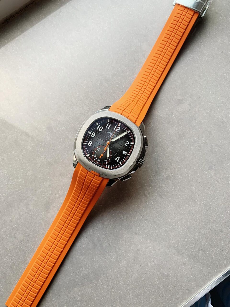 Replica PATEK PHILIPPE Aquanaut 5168G 42mm SS ZF 1:1 Best Edition Black Dial on Orange Rubber Strap - Top club
