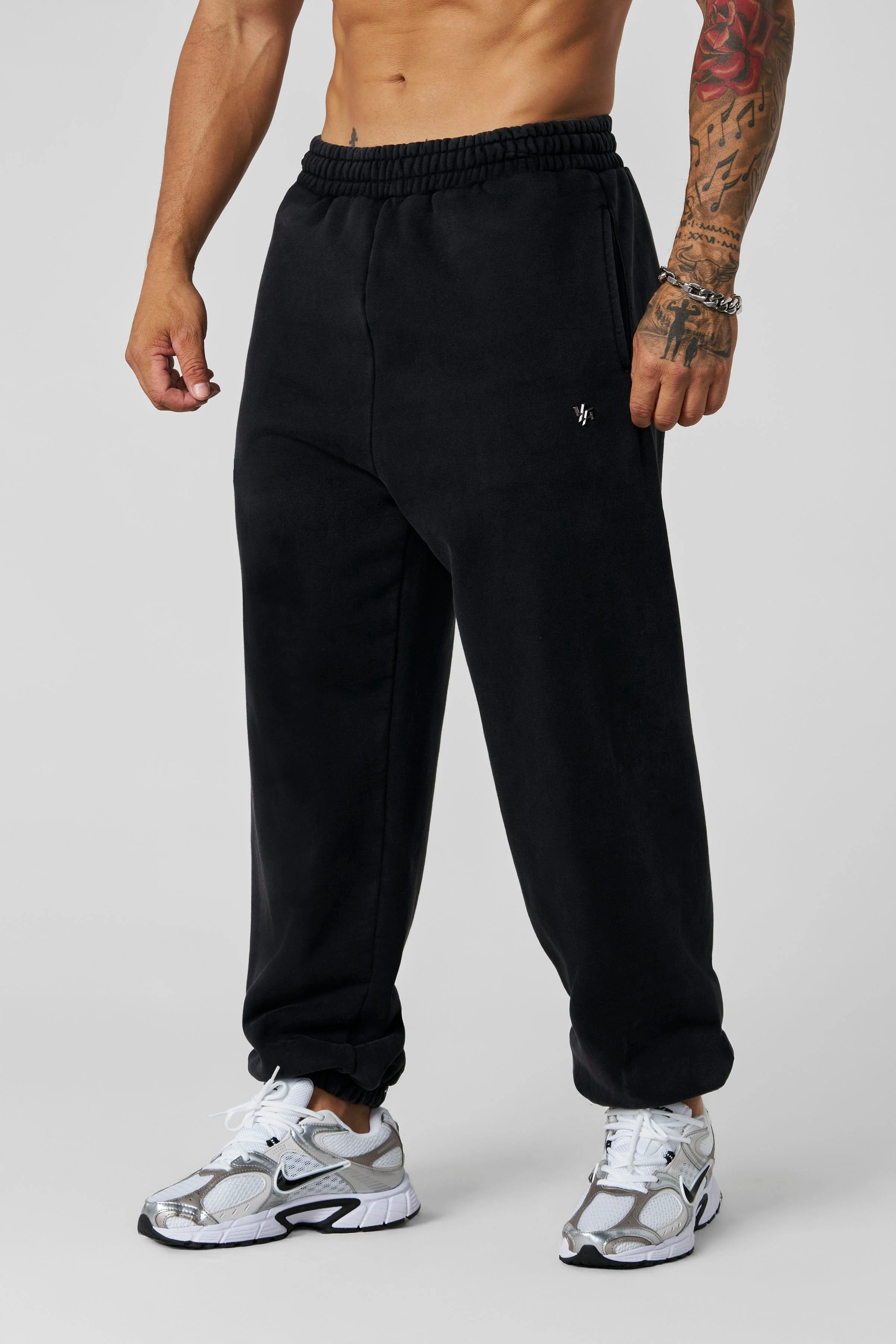 2069 - Elevated Essentials - Baggy Joggers