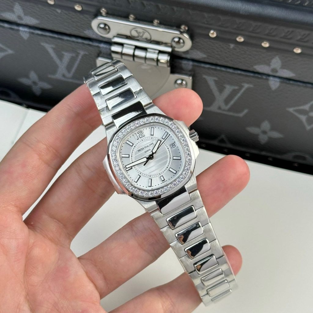 Patek Philippe Clone Watch Nautilus 7010 Womens White Dial 32mm - Top club