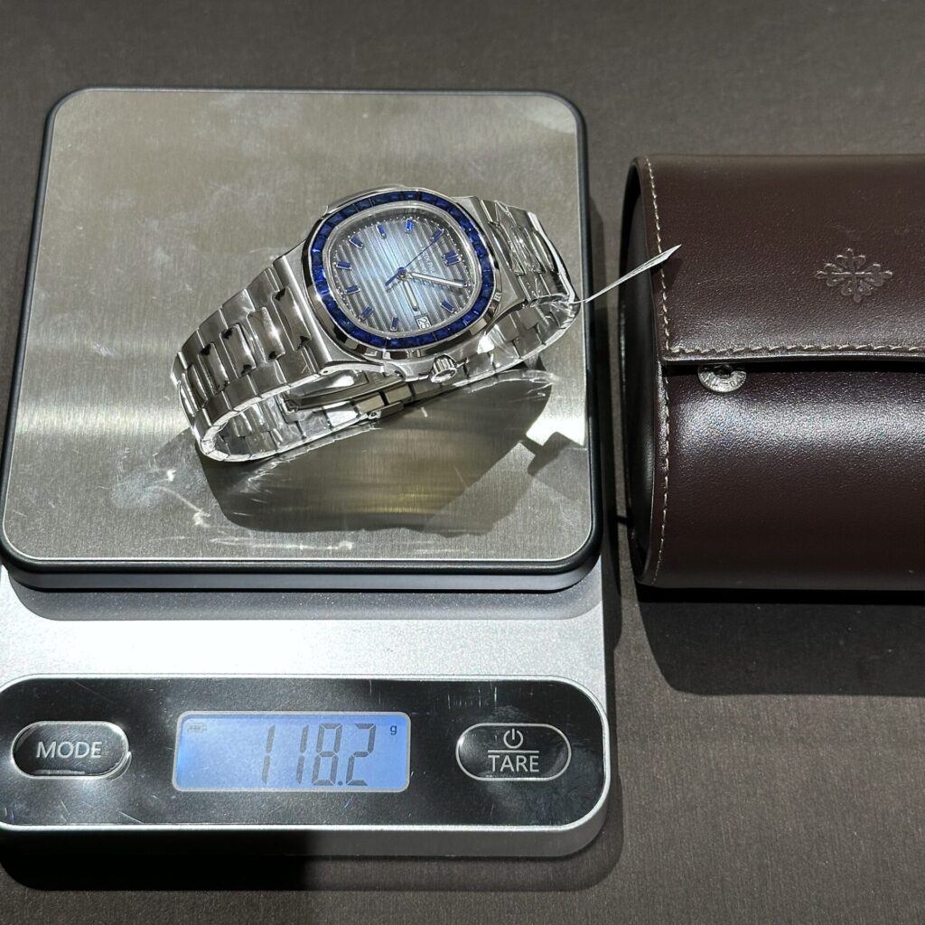 Patek Philippe Nautilus 5723 Replica Watches Custom Benzel Sapphire Blue 40mm - Top club