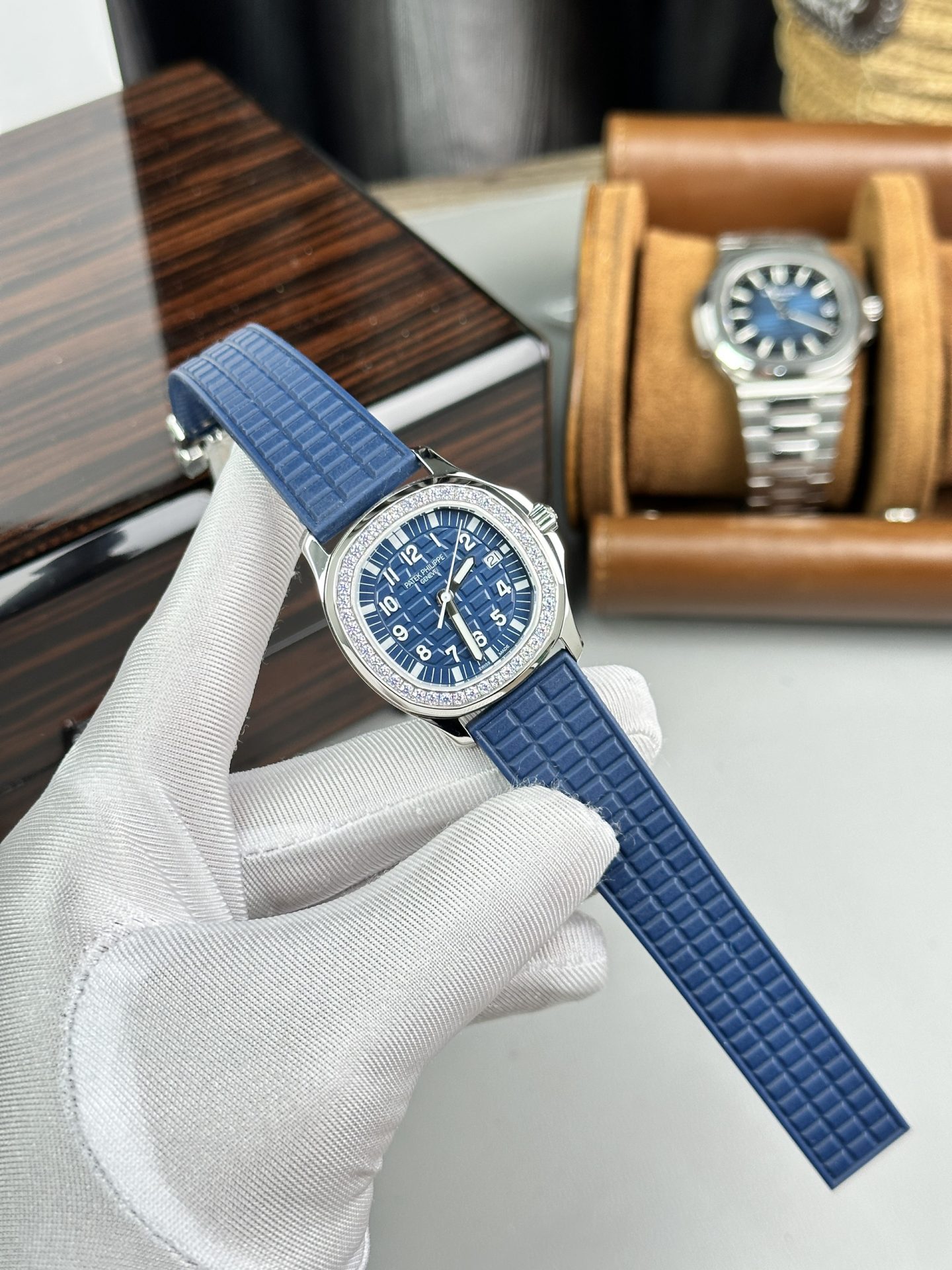 Patek Philippe Replica Watch Aquanaut 5067A Blue Dial With Stone Benzene PPF 35.6mm - Elite Watch Atelier