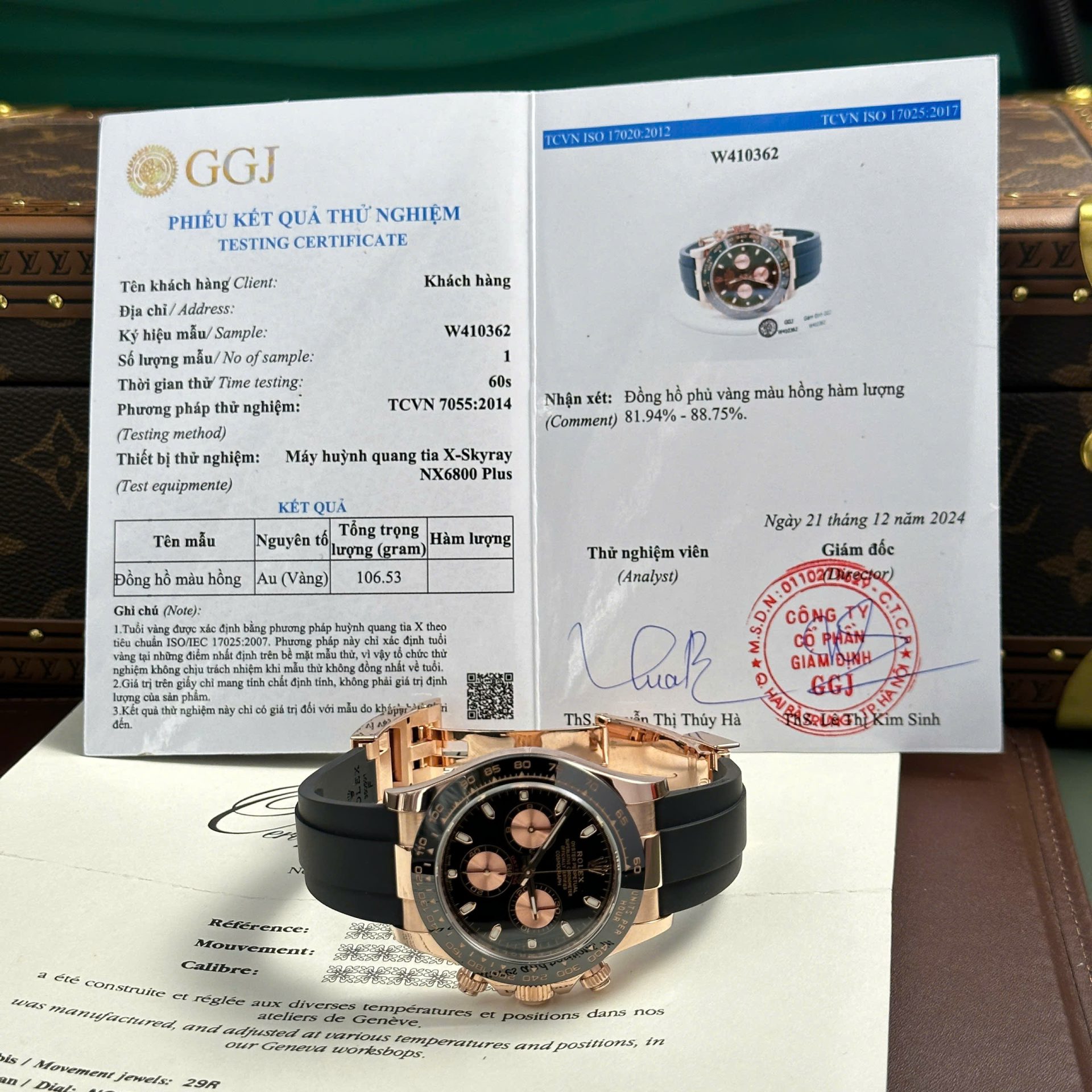 Rolex Cosmograph Daytona 116515LN Black Dial Replica 11 Watch Gold Wrapped 40mm - Elite Watch Atelier