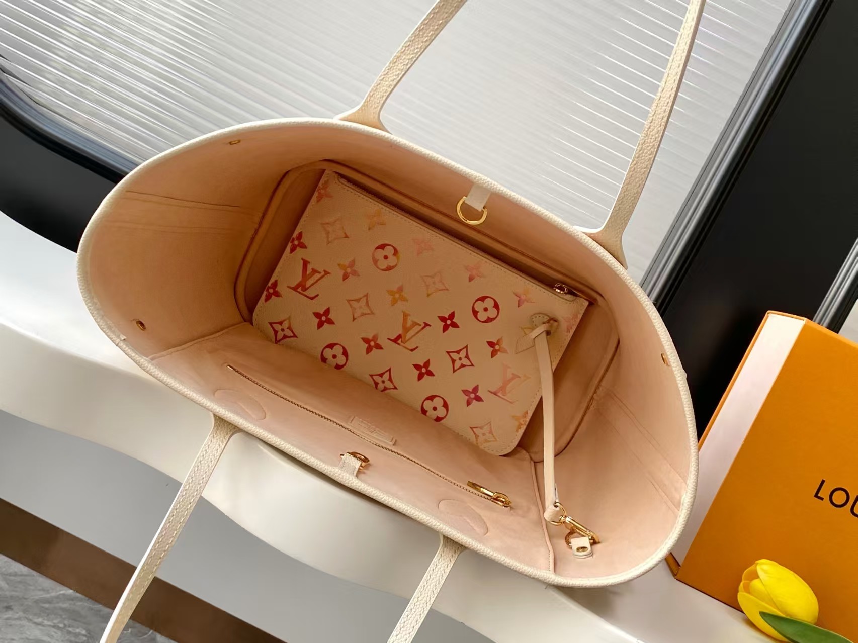 Louis Vuitton white printed Neverfull MM Bag1:1High-quality replica