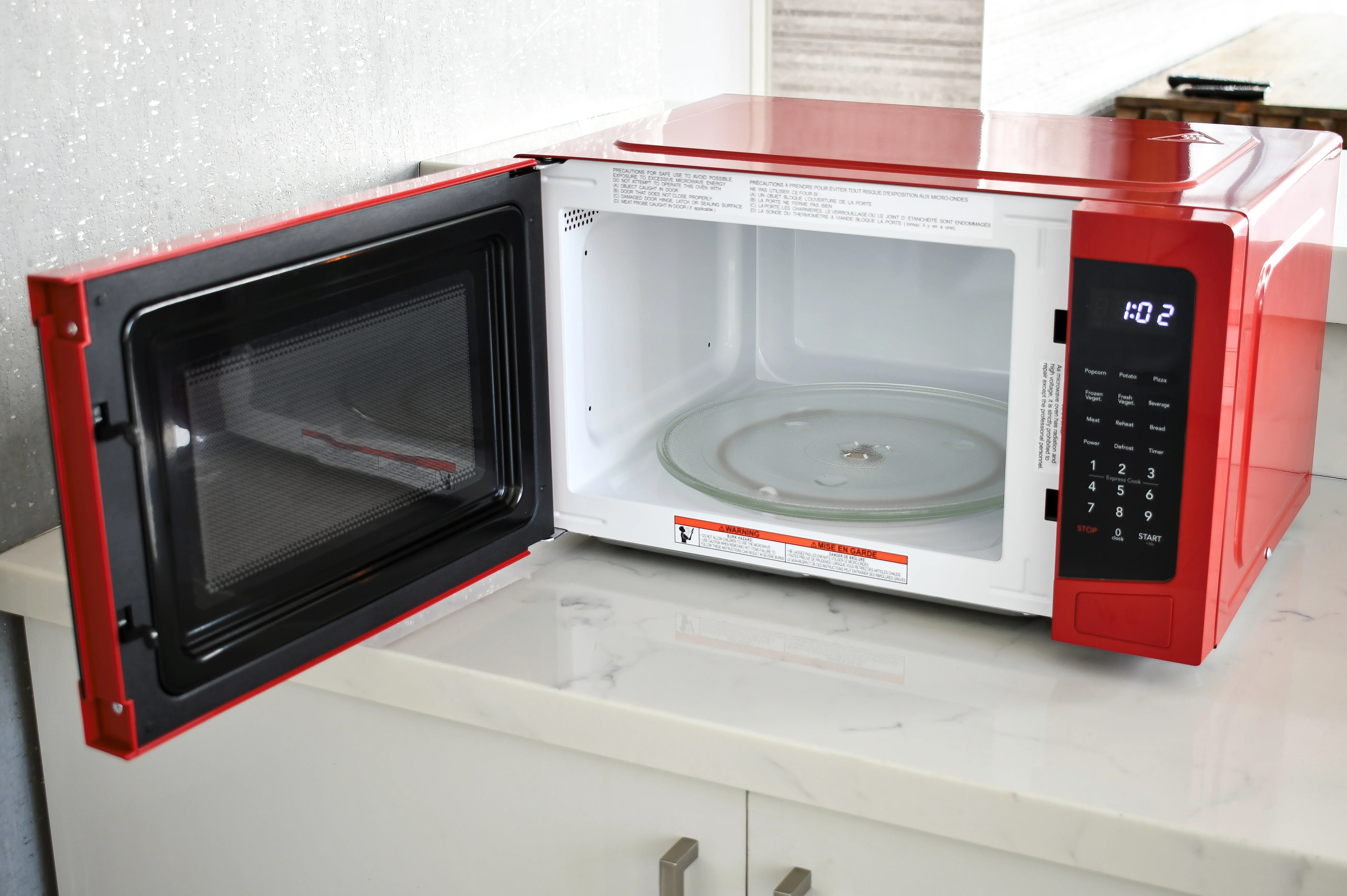 Frigidaire 1.1 Cu. Ft. Microwave, White - Image 12