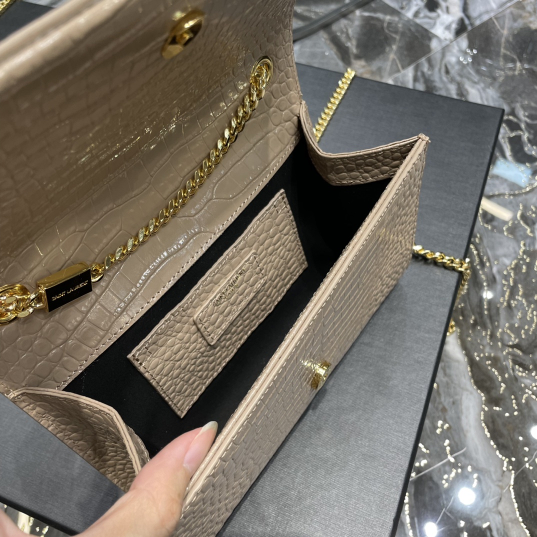 KATE SMALL CHAIN BAG IN GRAIN DE POUDRE EMBOSSED LEATHER1:1High-quality replica