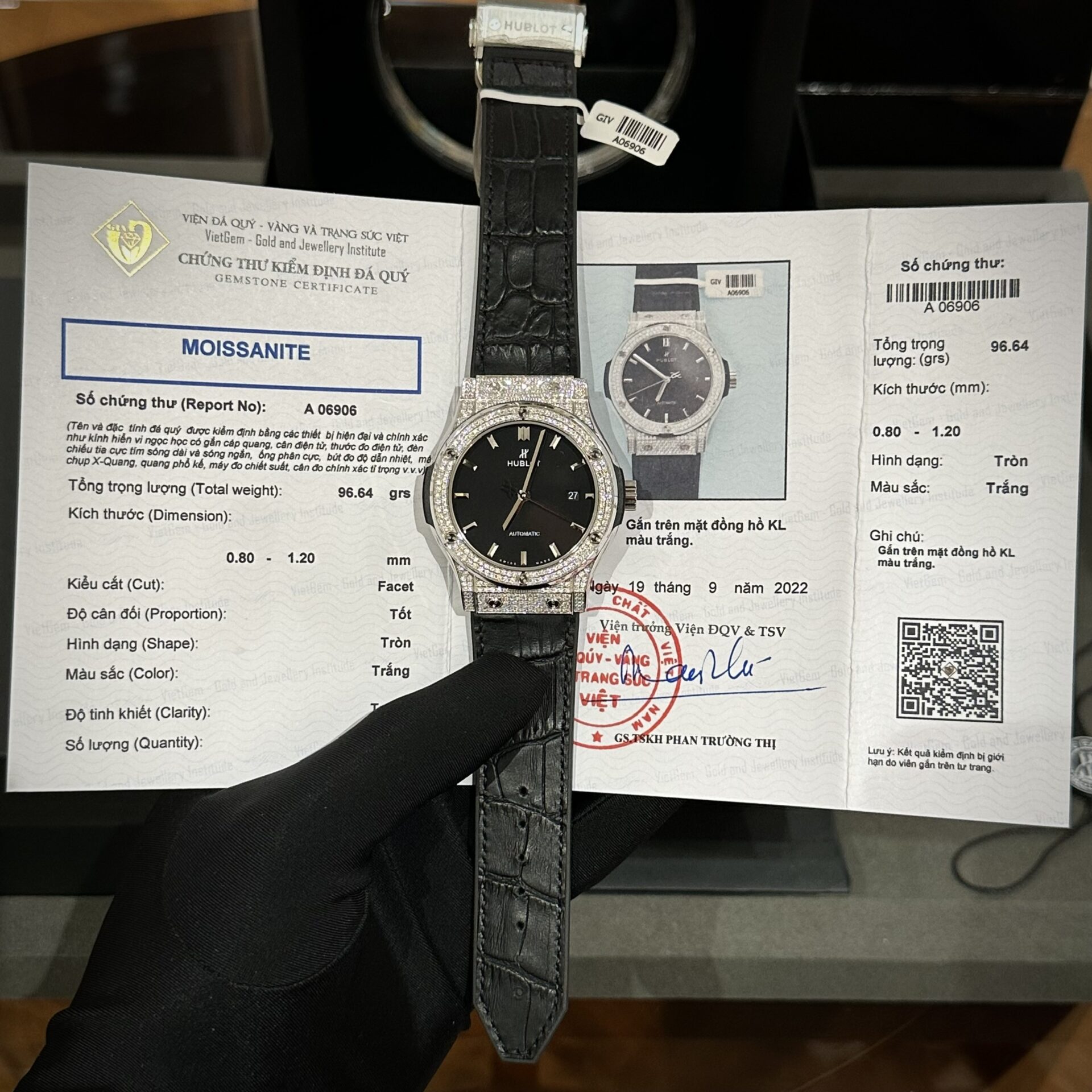 Hublot Replica 1:1 Watch Classic Fusion Full Black Moissanite Diamond 42mm - Top club
