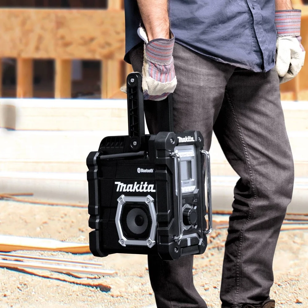 Makita XRM06B Bluetooth Cordless Job Site Radio, Black - Image 7