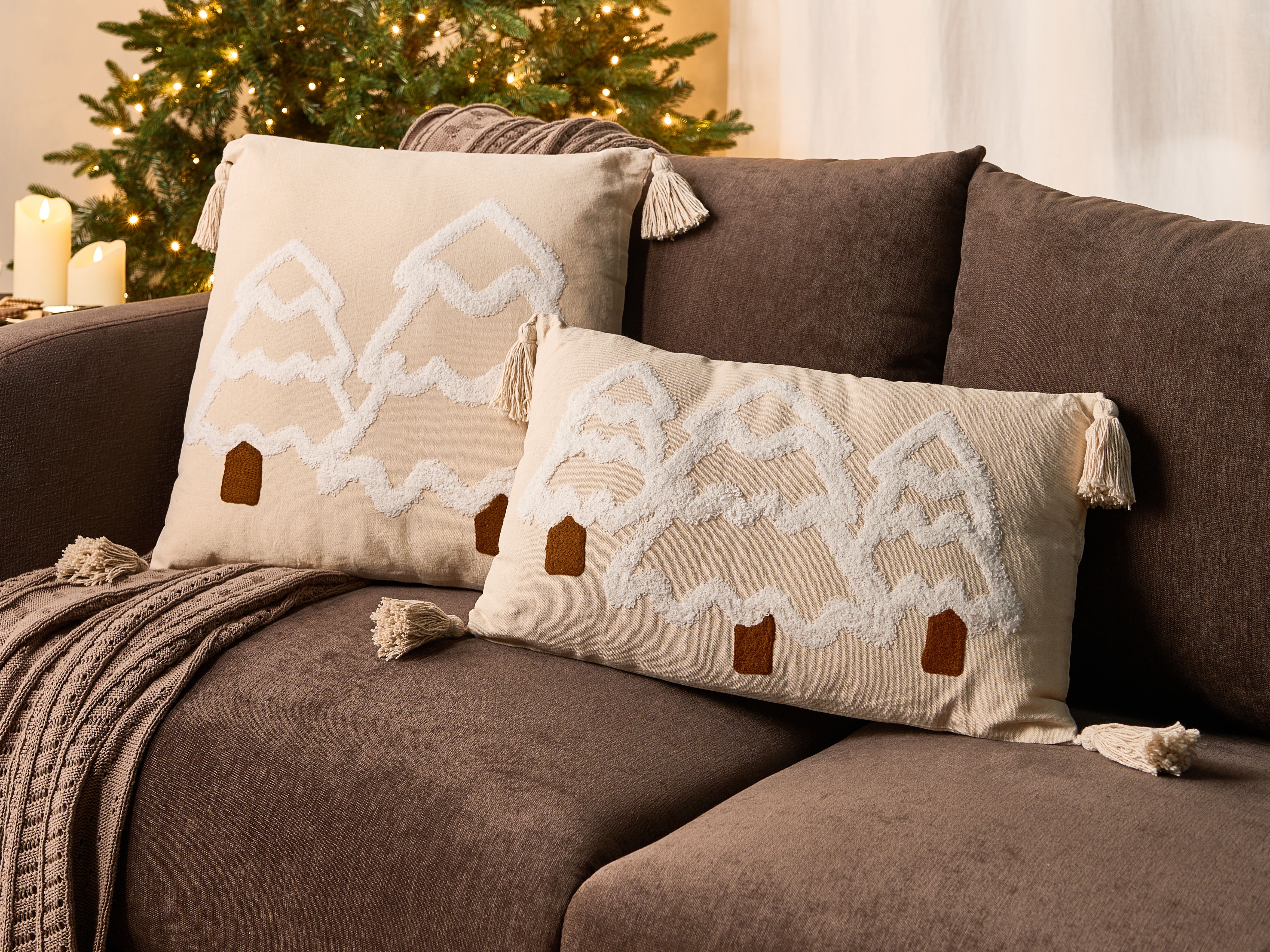 Set of 2 Decorative Cushions INTSIA Cotton 30 x 50 cm 45 x 45 cm Light Beige Christmas Motif