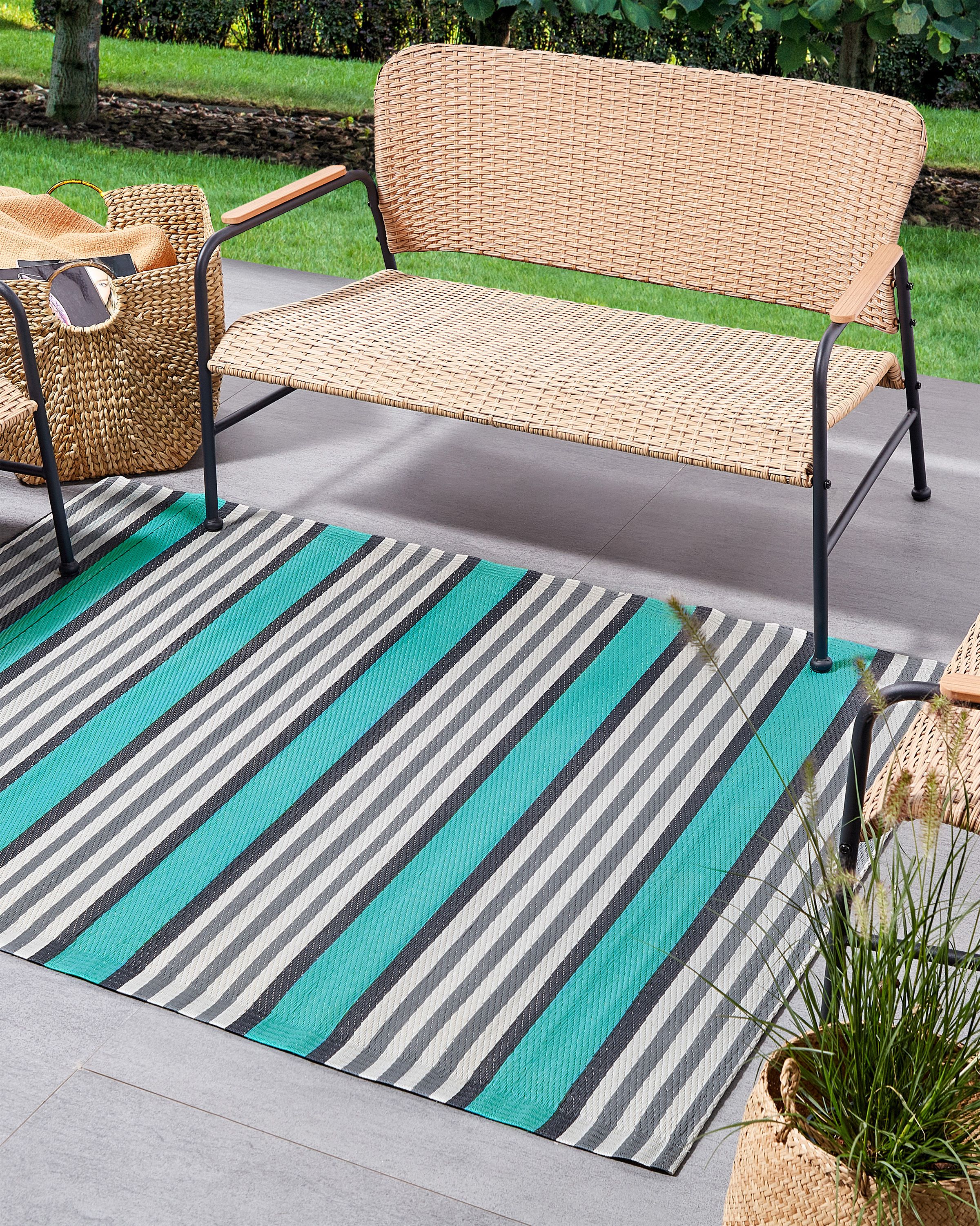 Outdoor Rug SAUGOR Turquoise 120 x 180 cm