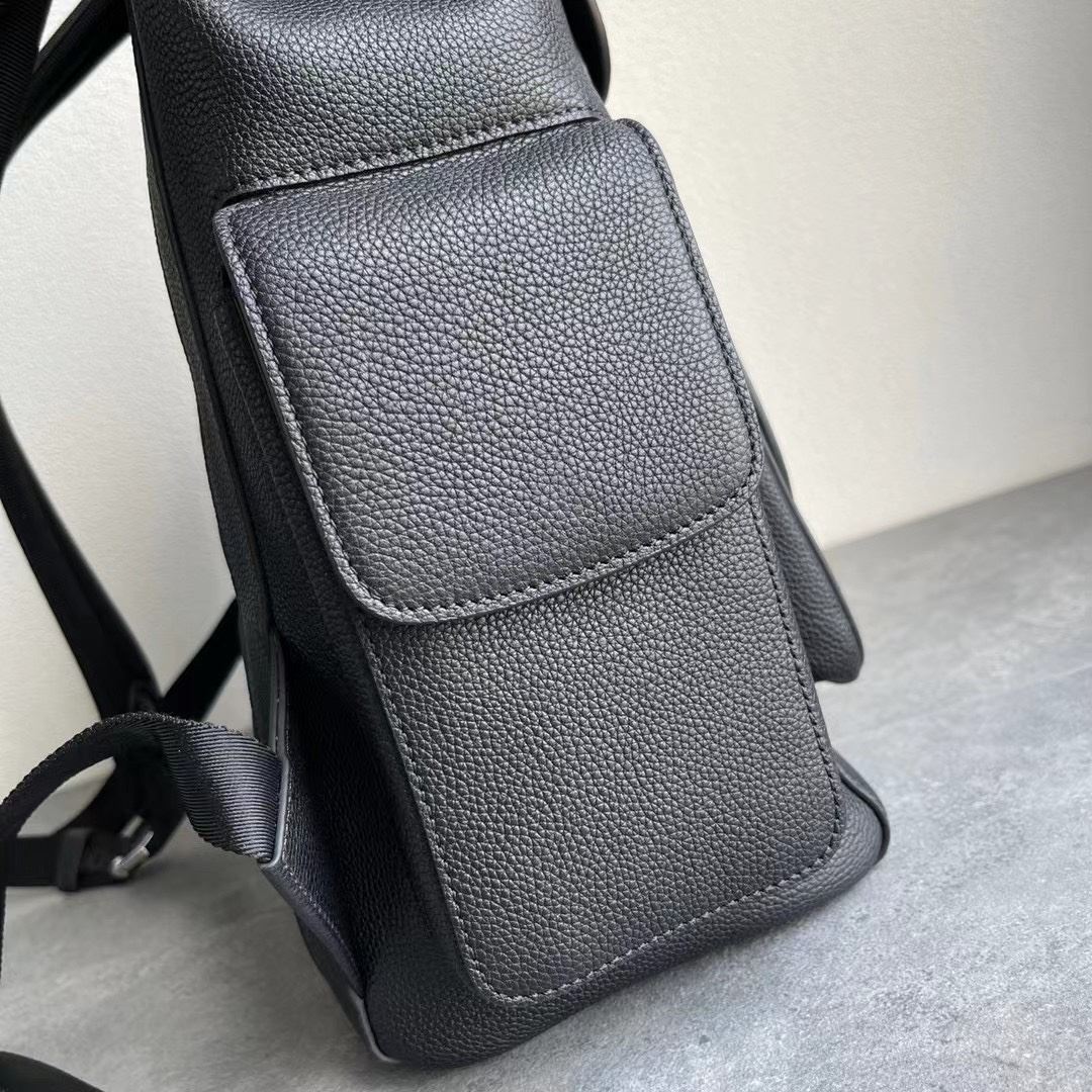 Saddle Backpack Black For Women‎ 16.5 in/ 42 cm CD1:1High-quality replica