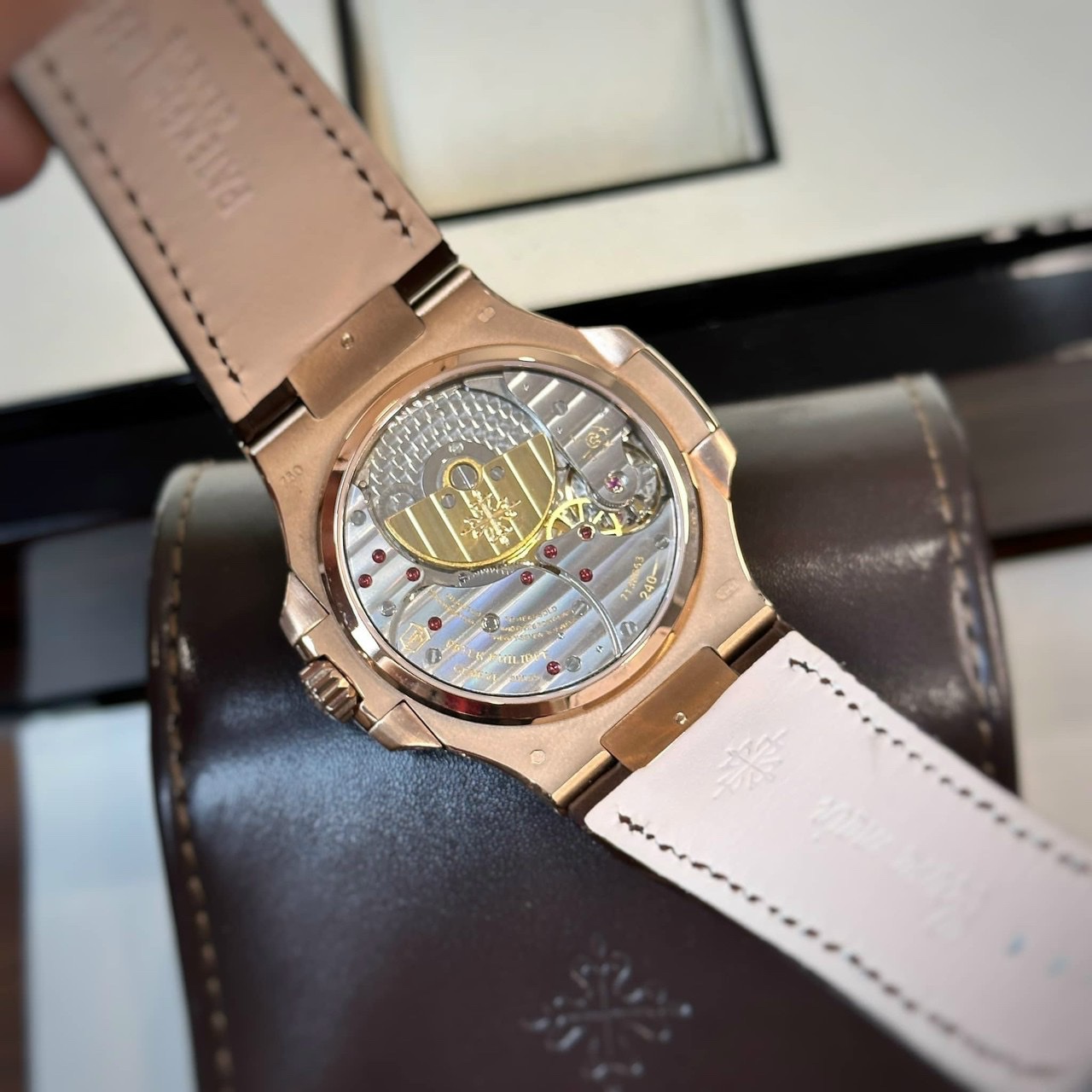 Patek Philippe Replica 1:1 Watch Nautilus 5712 Chocolate Dial Leather Strap GR Factory 40mm - Top club